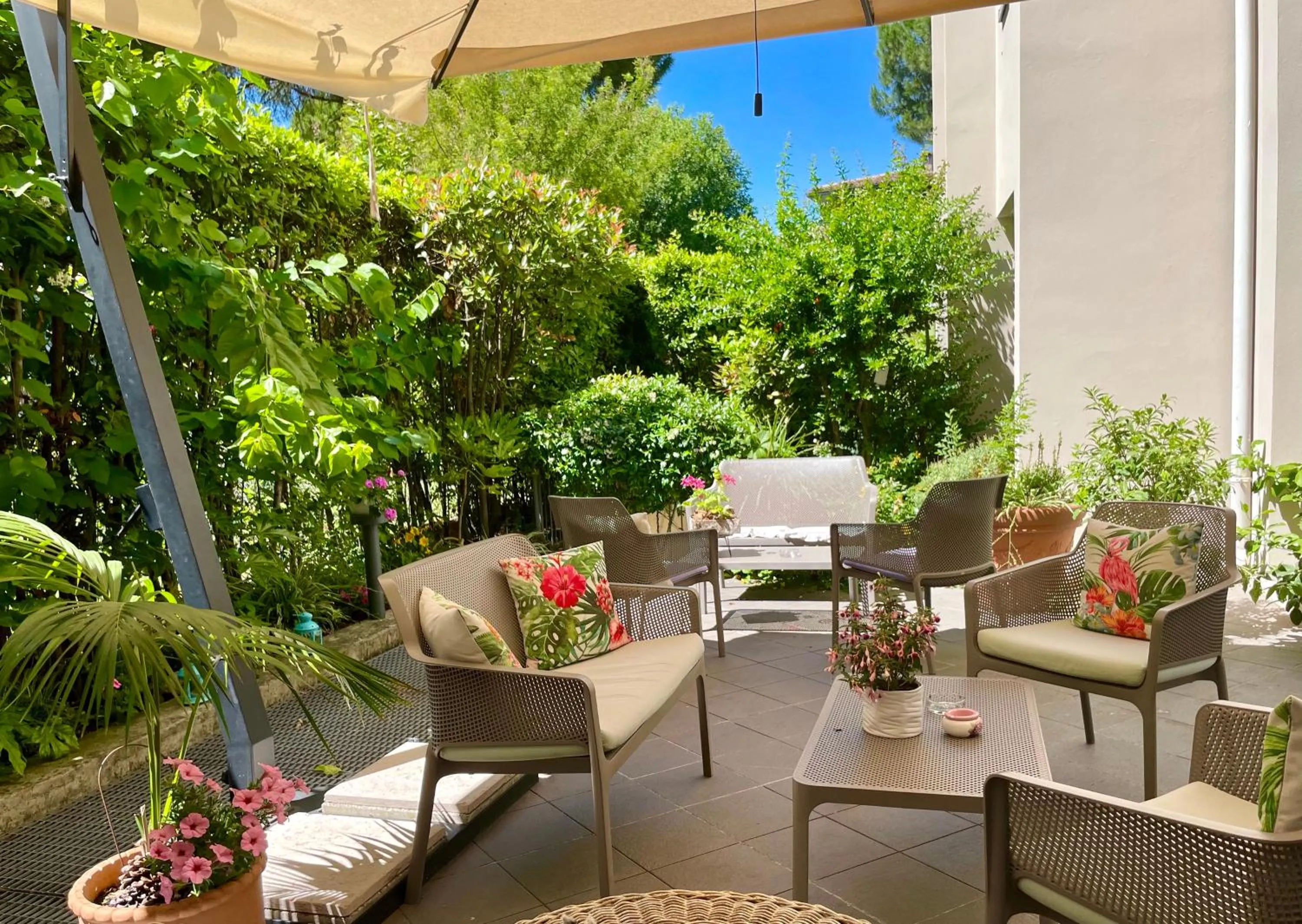 Patio in Hotel Alfieri