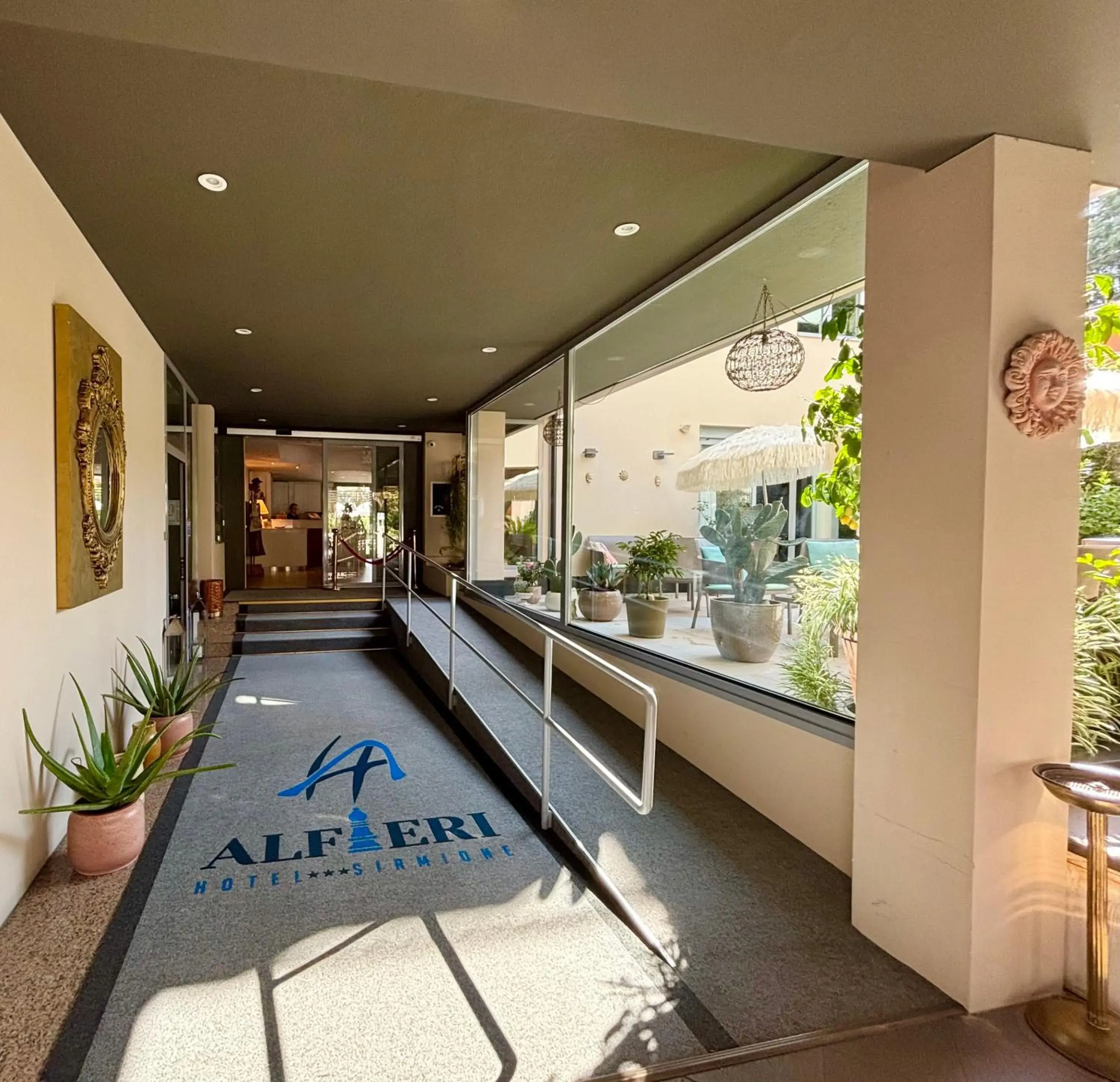 Facade/entrance in Hotel Alfieri Facade/entrance in Hotel Alfieri