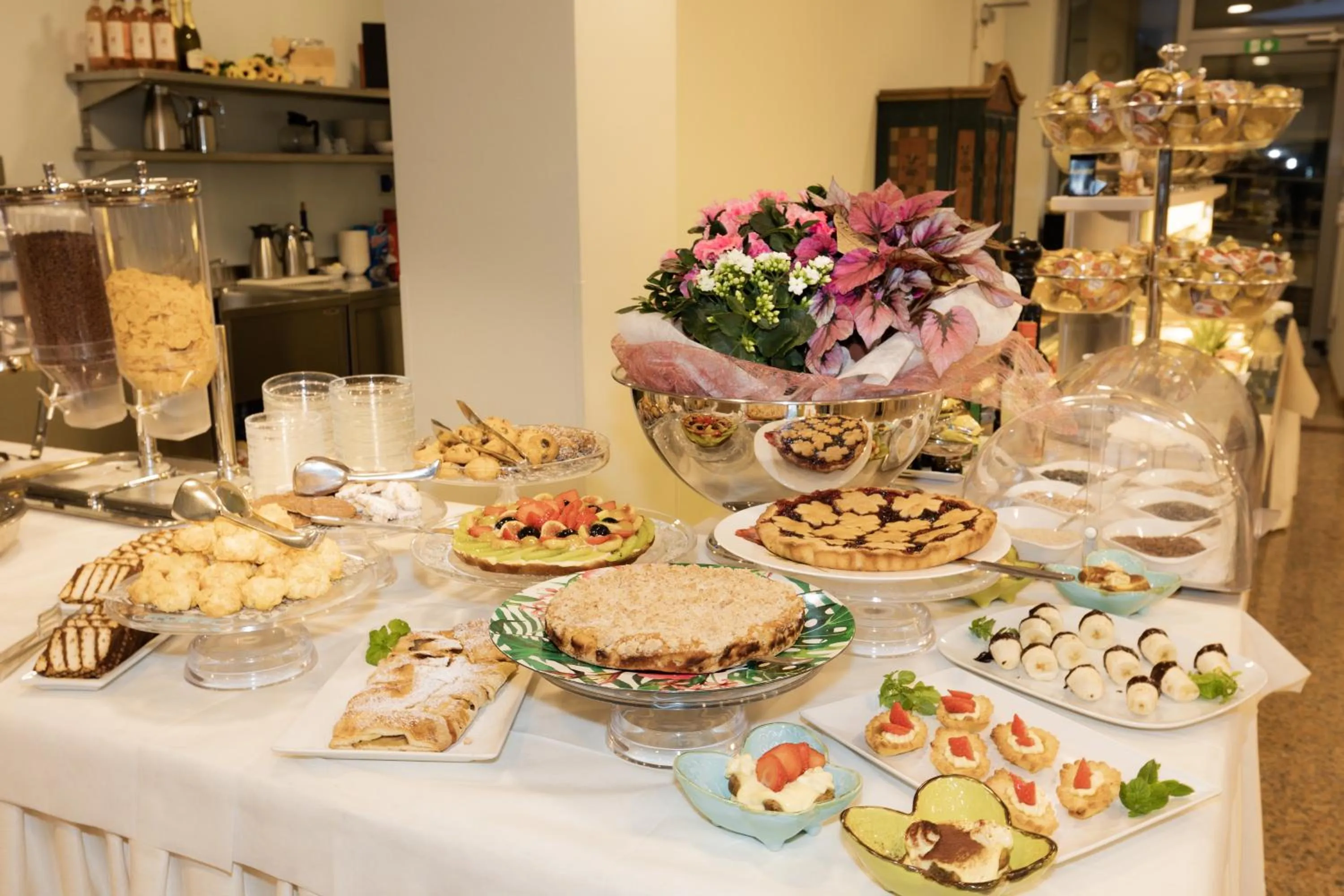 Breakfast in Hotel Alfieri