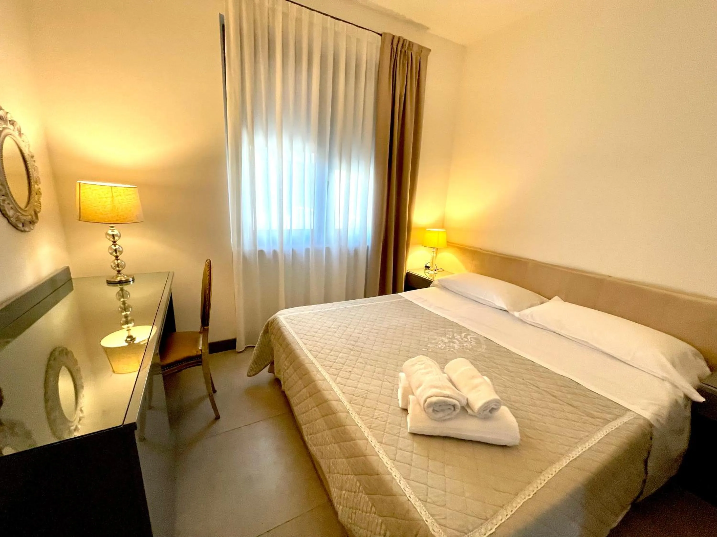 Bed in Hotel Alfieri