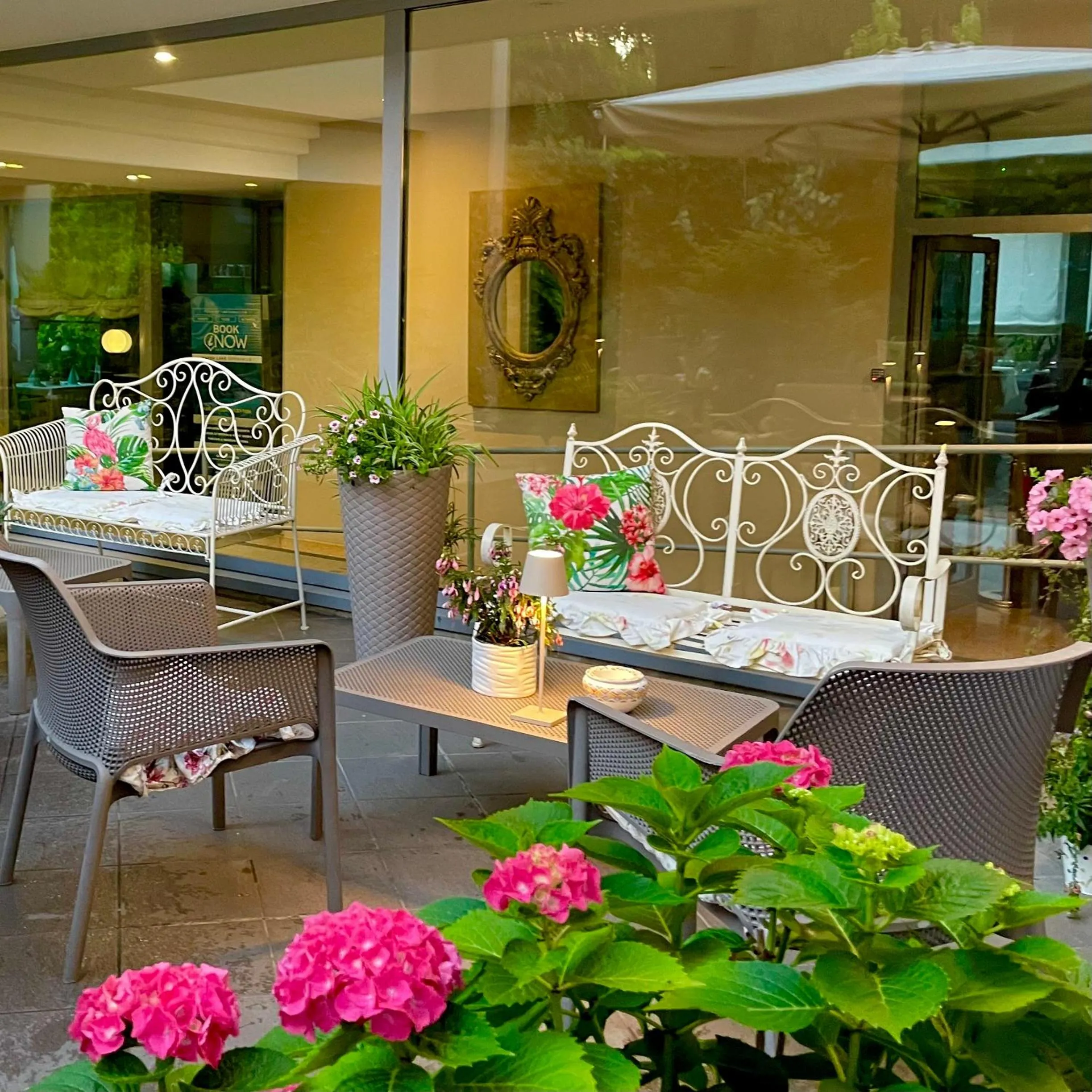 Patio in Hotel Alfieri