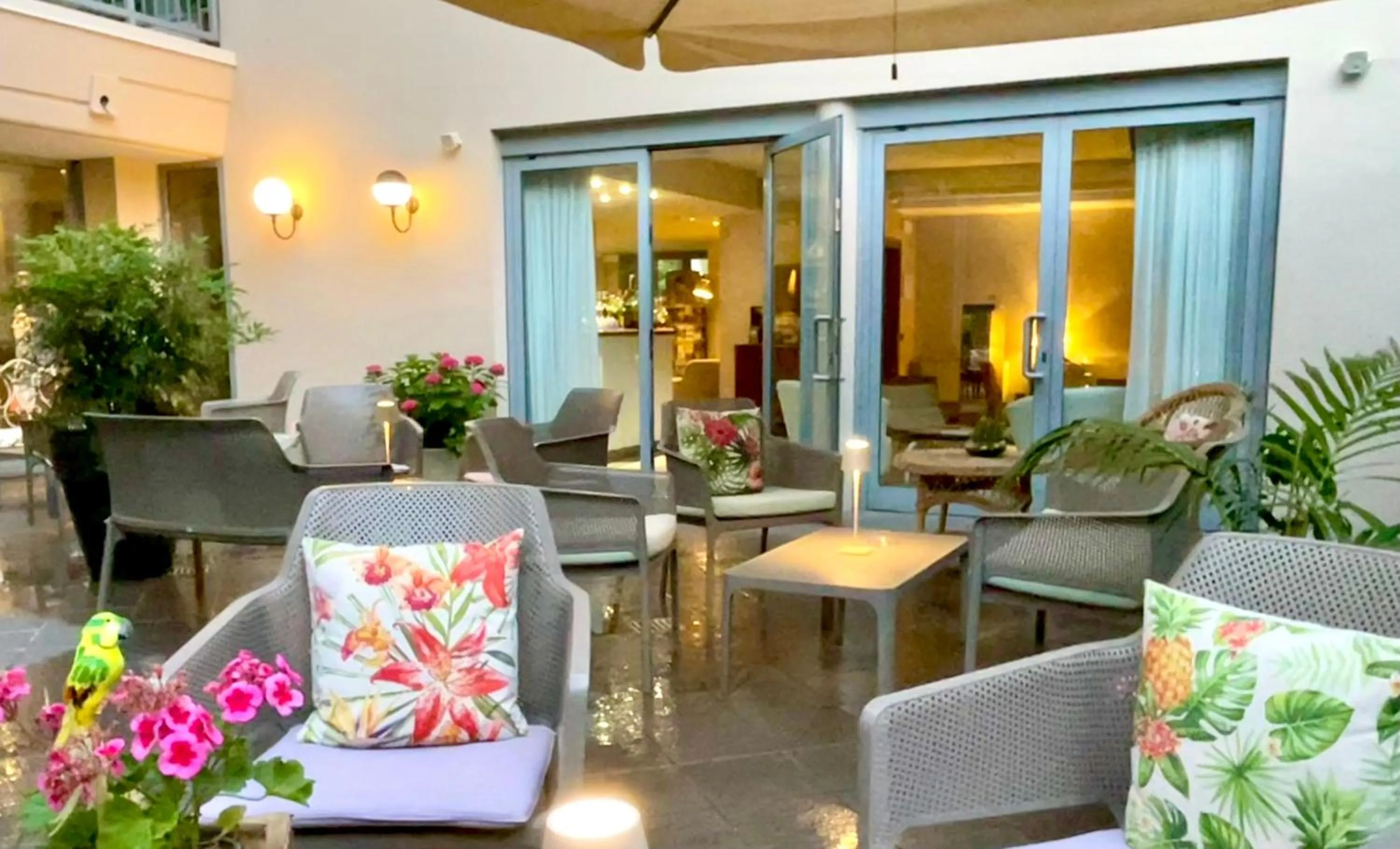 Patio in Hotel Alfieri