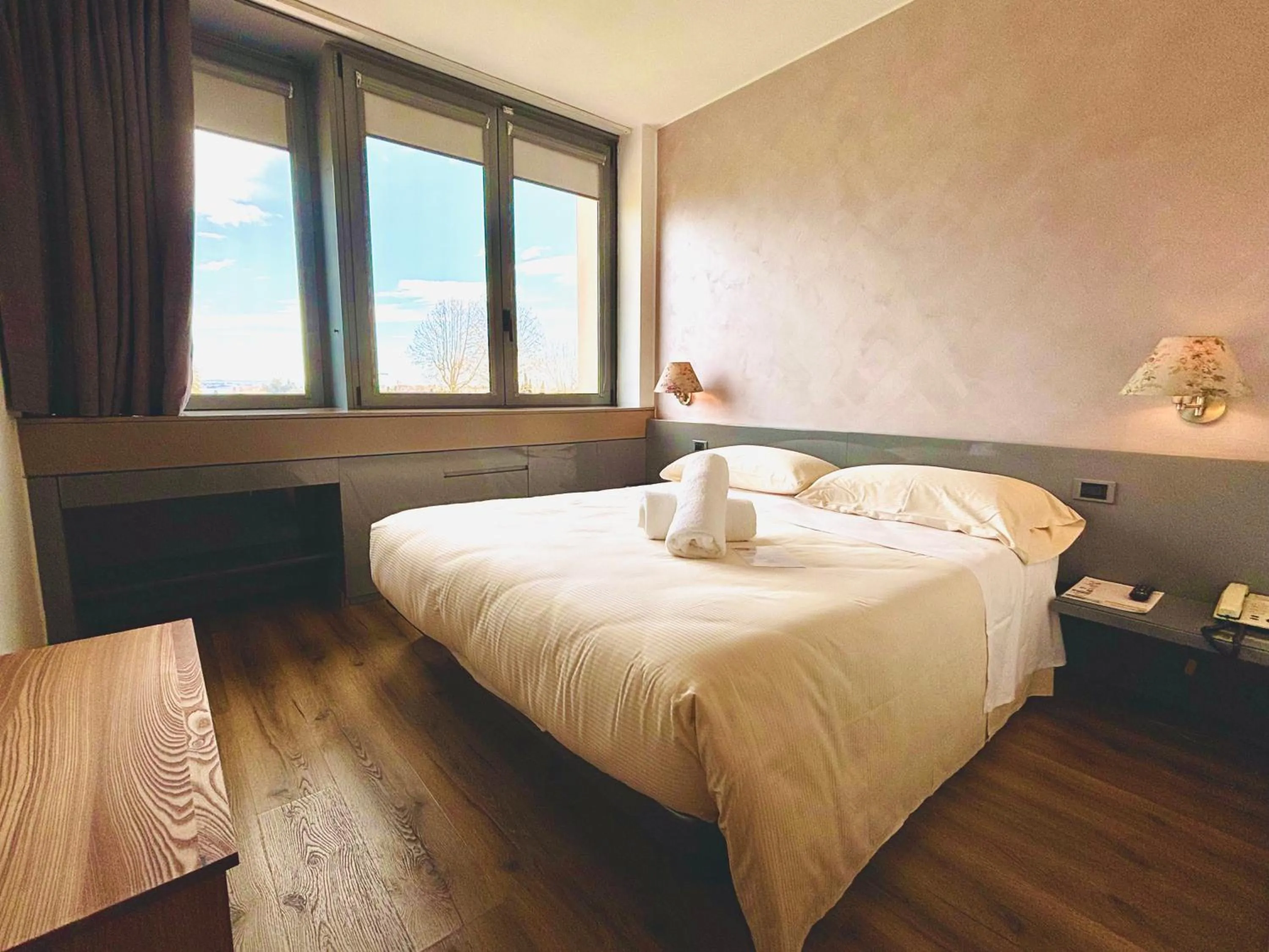 Bed in Hotel Alfieri