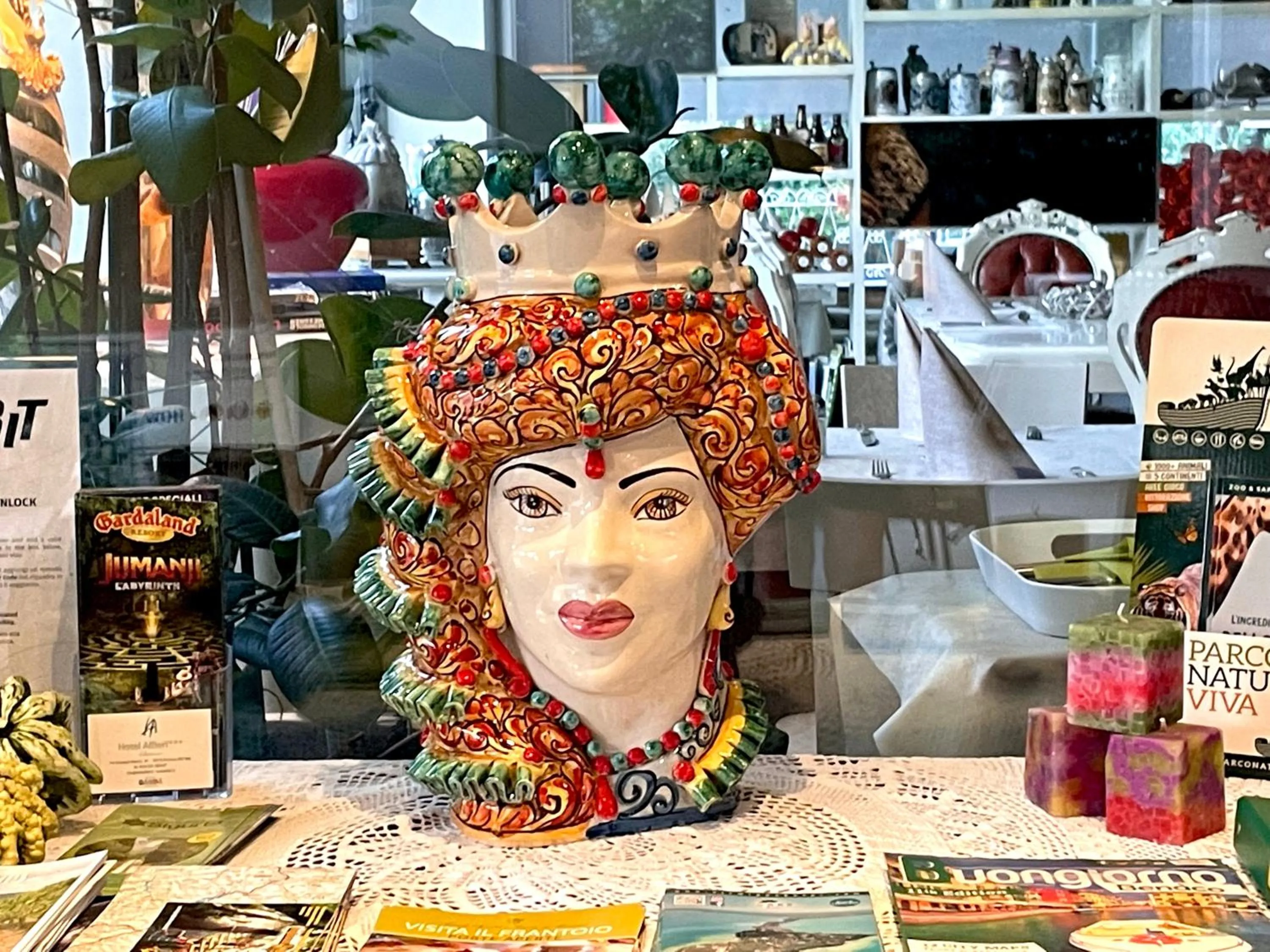 Decorative detail in Hotel Alfieri