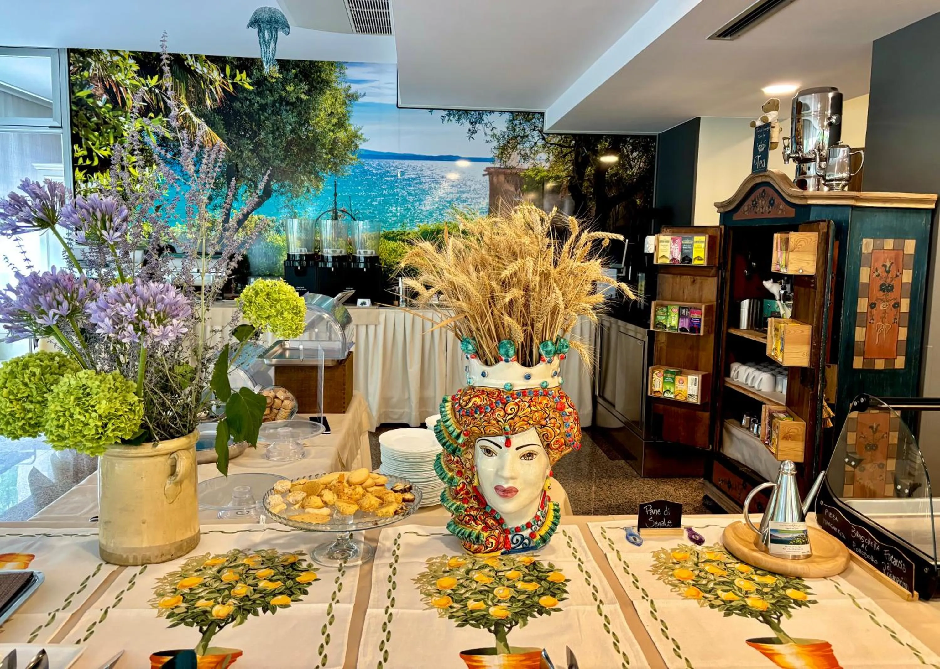 Food and drinks in Hotel Alfieri