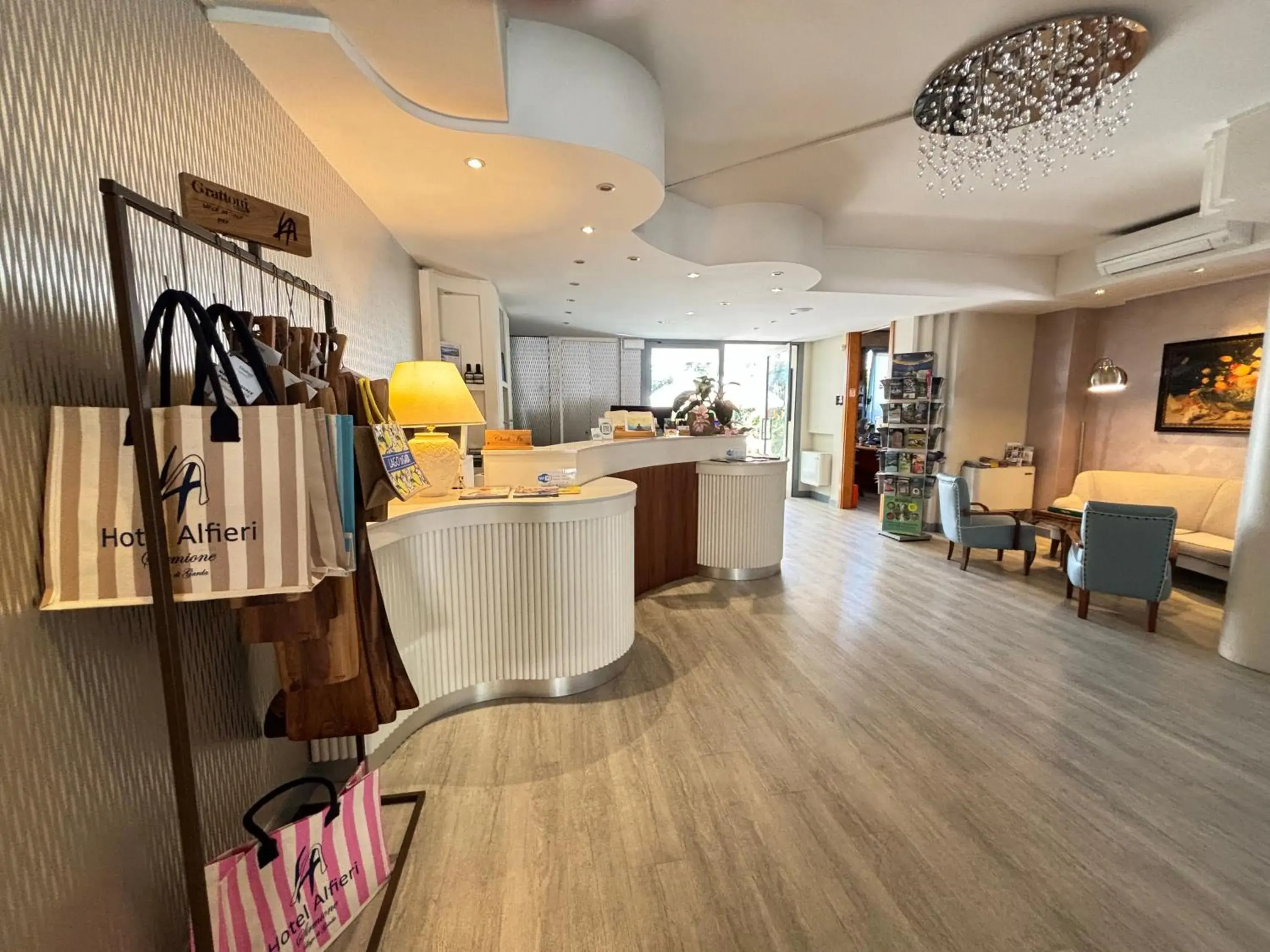 Lobby or reception in Hotel Alfieri Lobby or reception in Hotel Alfieri