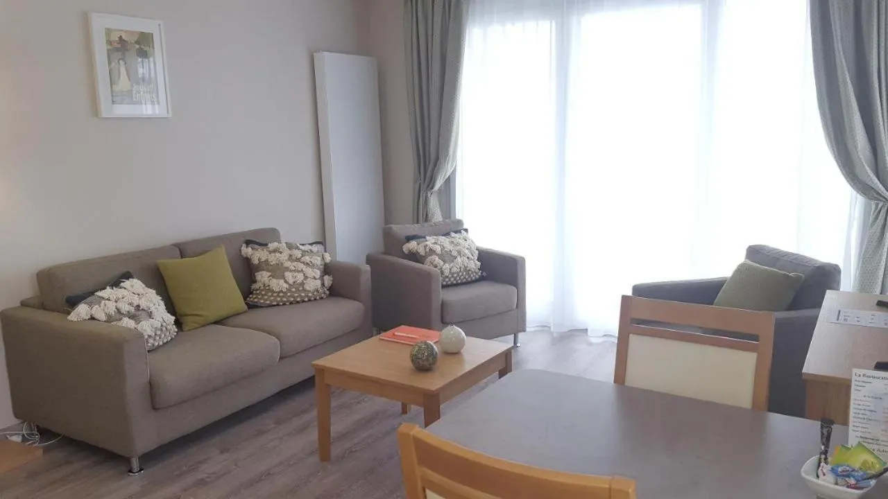 One-Bedroom Apartment in Résidence Séniors Domitys Les Hautes Feuilles