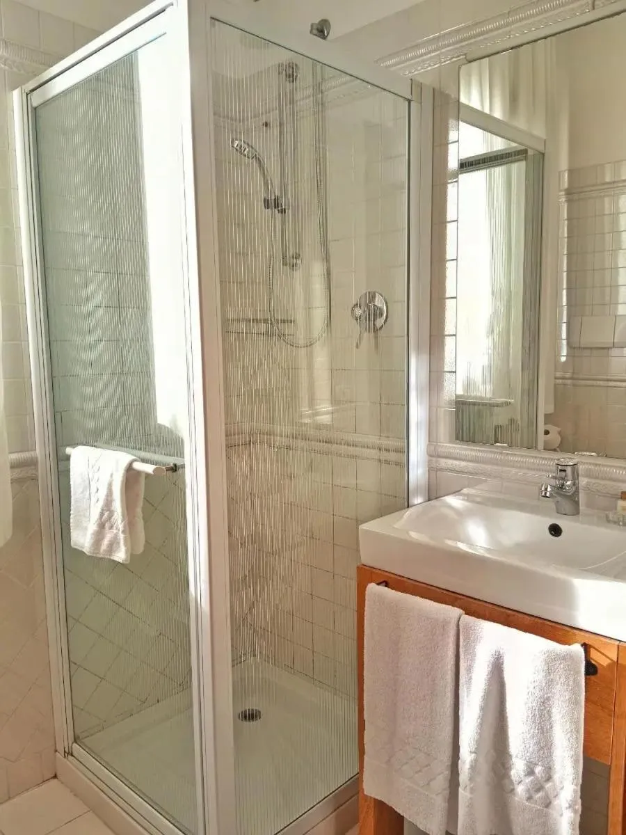Shower in Relais Totì BeB bed e breakfast