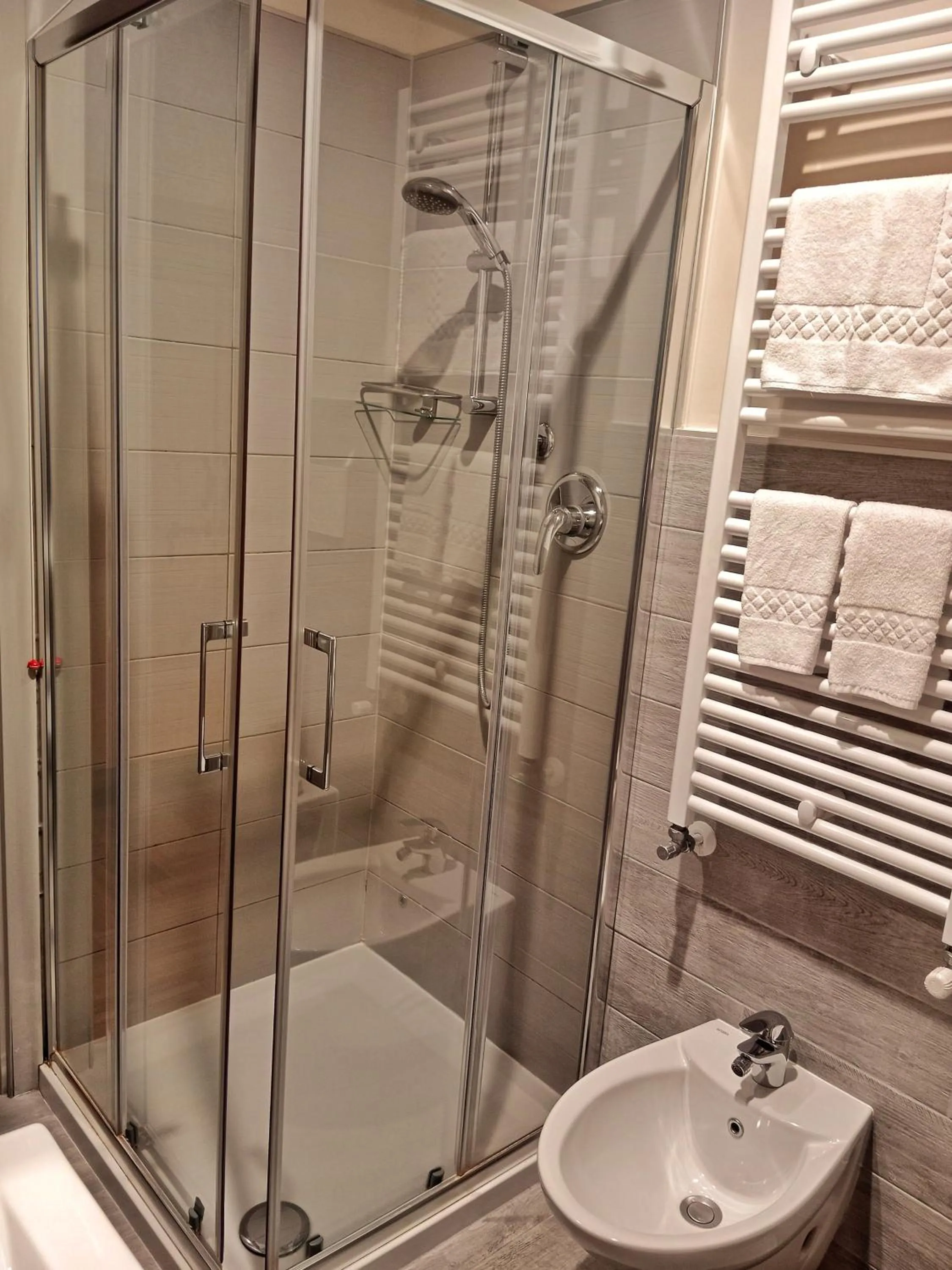 Shower in Relais Totì BeB bed e breakfast