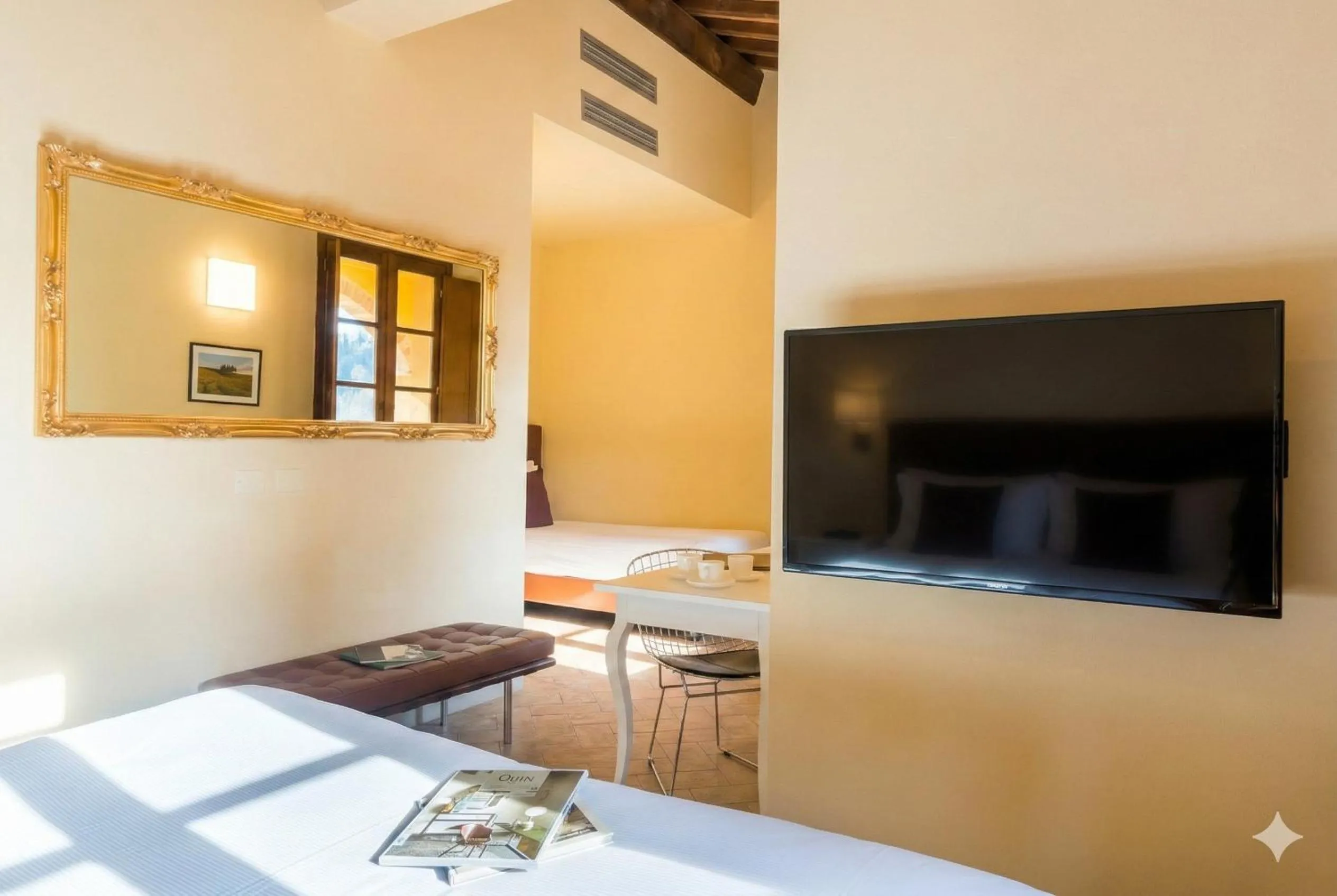 TV and multimedia, Bed in Boccioleto Resort - Place of Charme