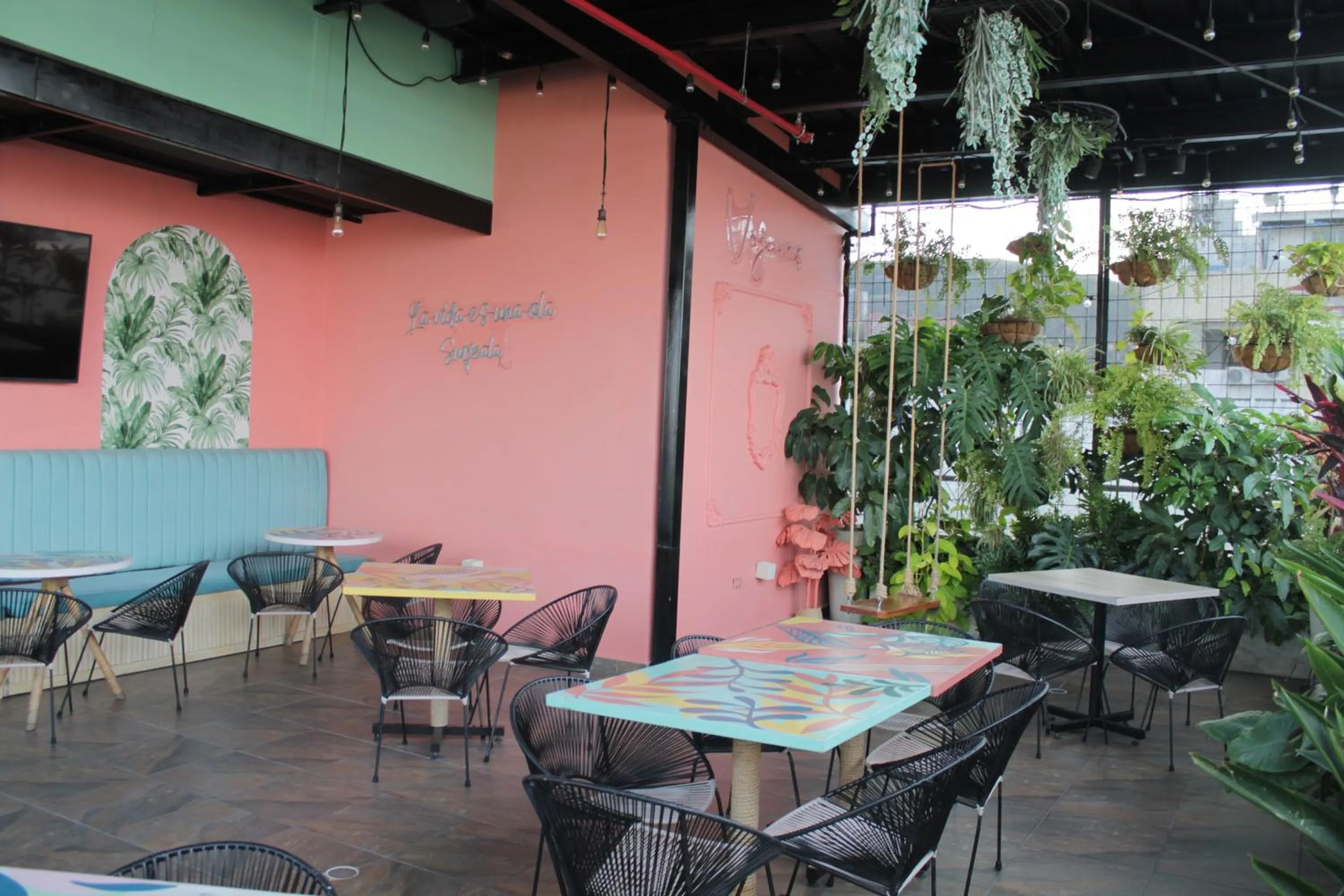 Restaurant/places to eat in Torca Hotel