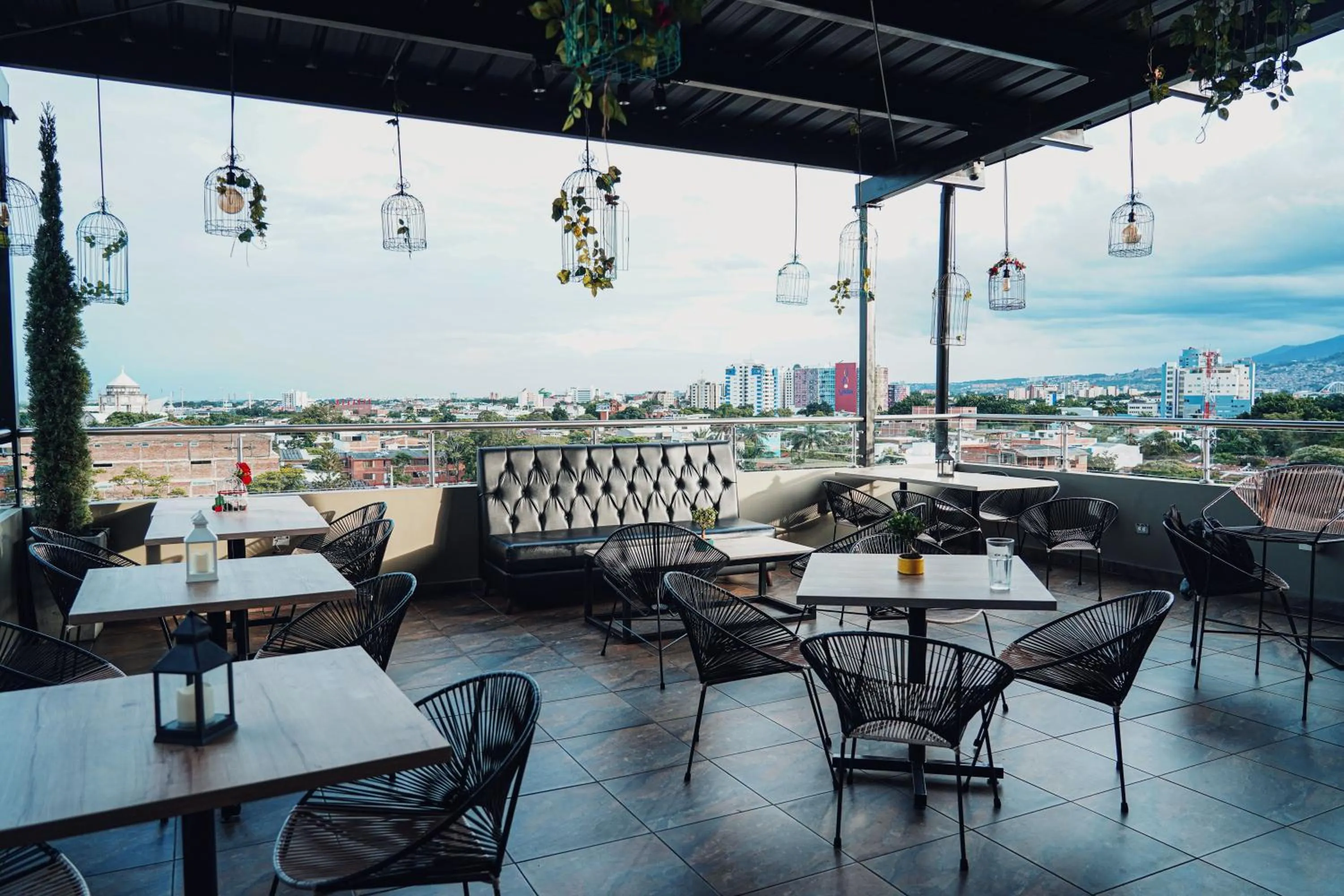 Restaurant/places to eat in Torca Hotel