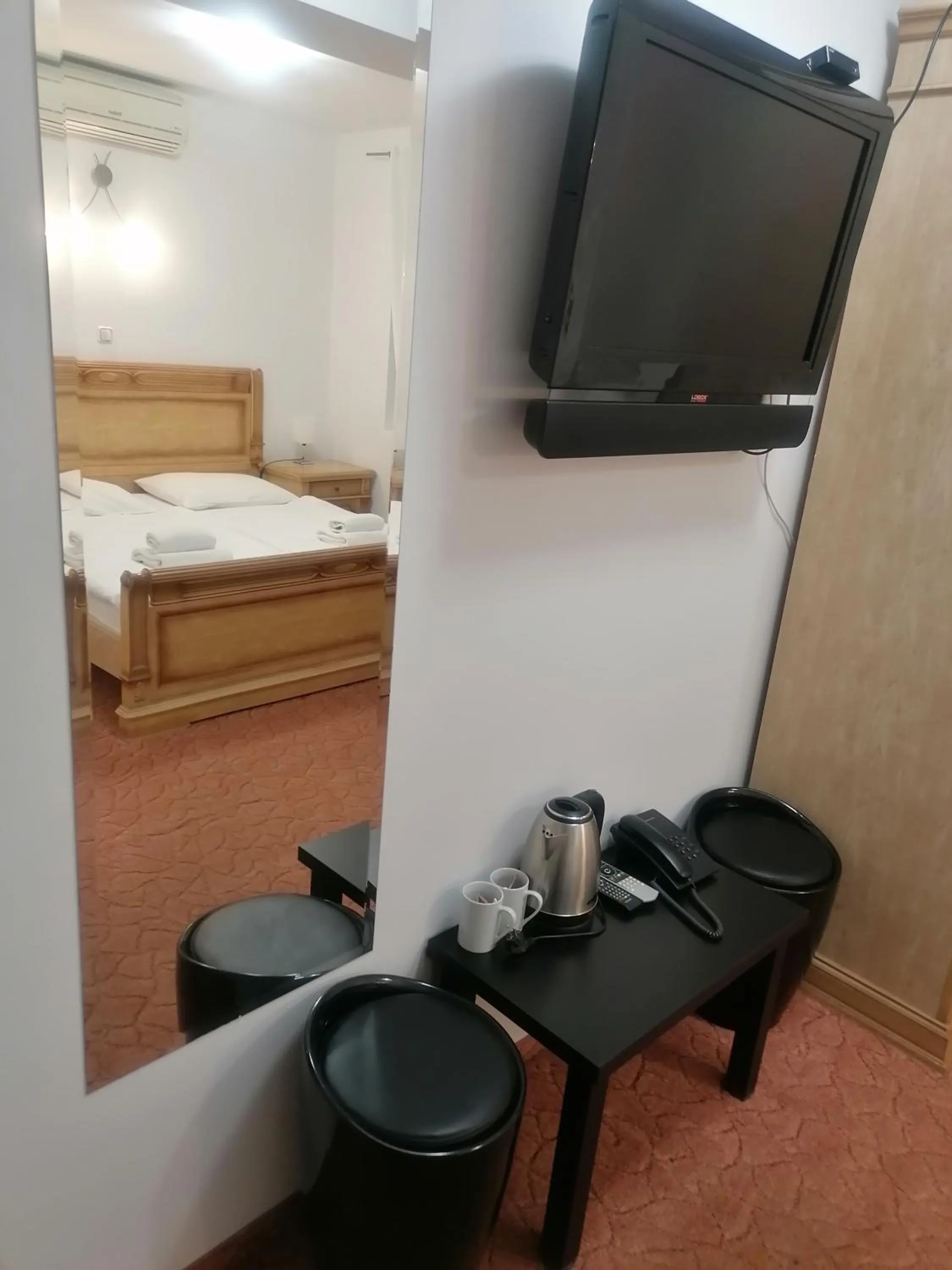 TV and multimedia, Bed in Hotel Garny Pleso