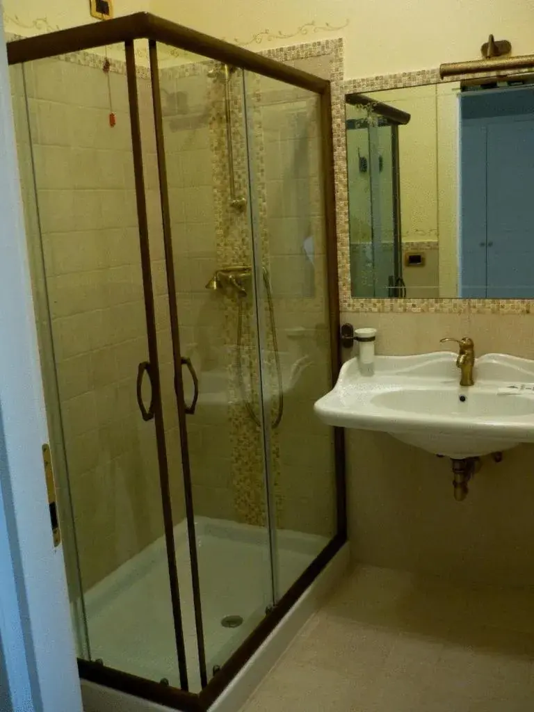Double or Twin Room in Hotel Madonna Delle Grazie Double or Twin Room in Hotel Madonna Delle Grazie