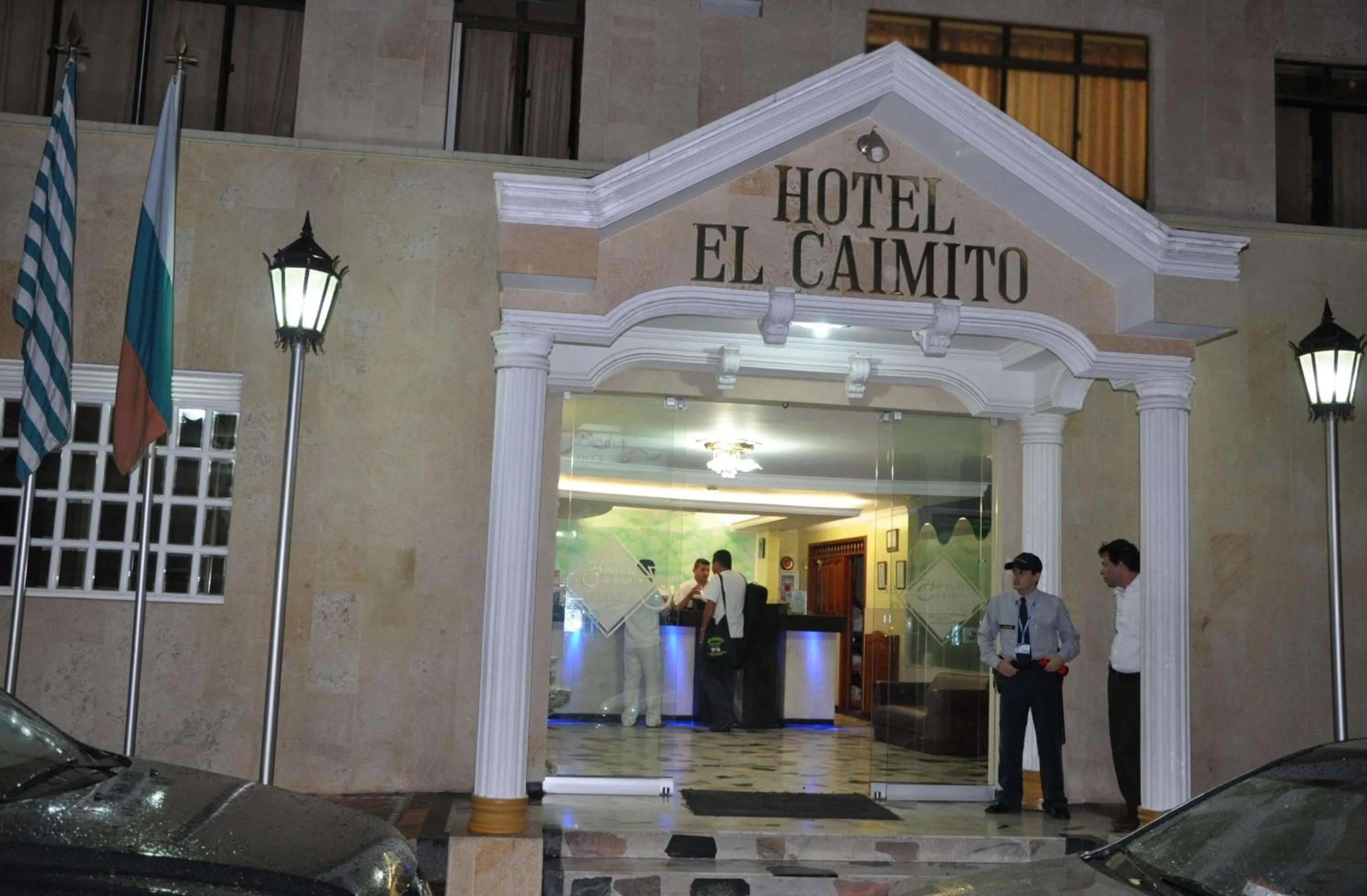 Property building in Hotel el Caimito