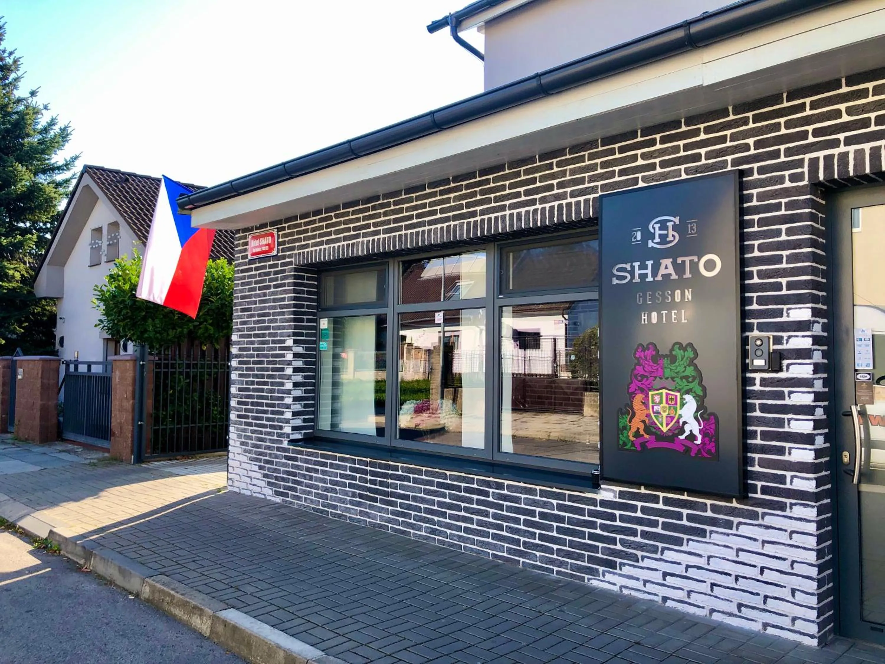 Facade/entrance in Grand Petit Hotel ex Shato Gesson