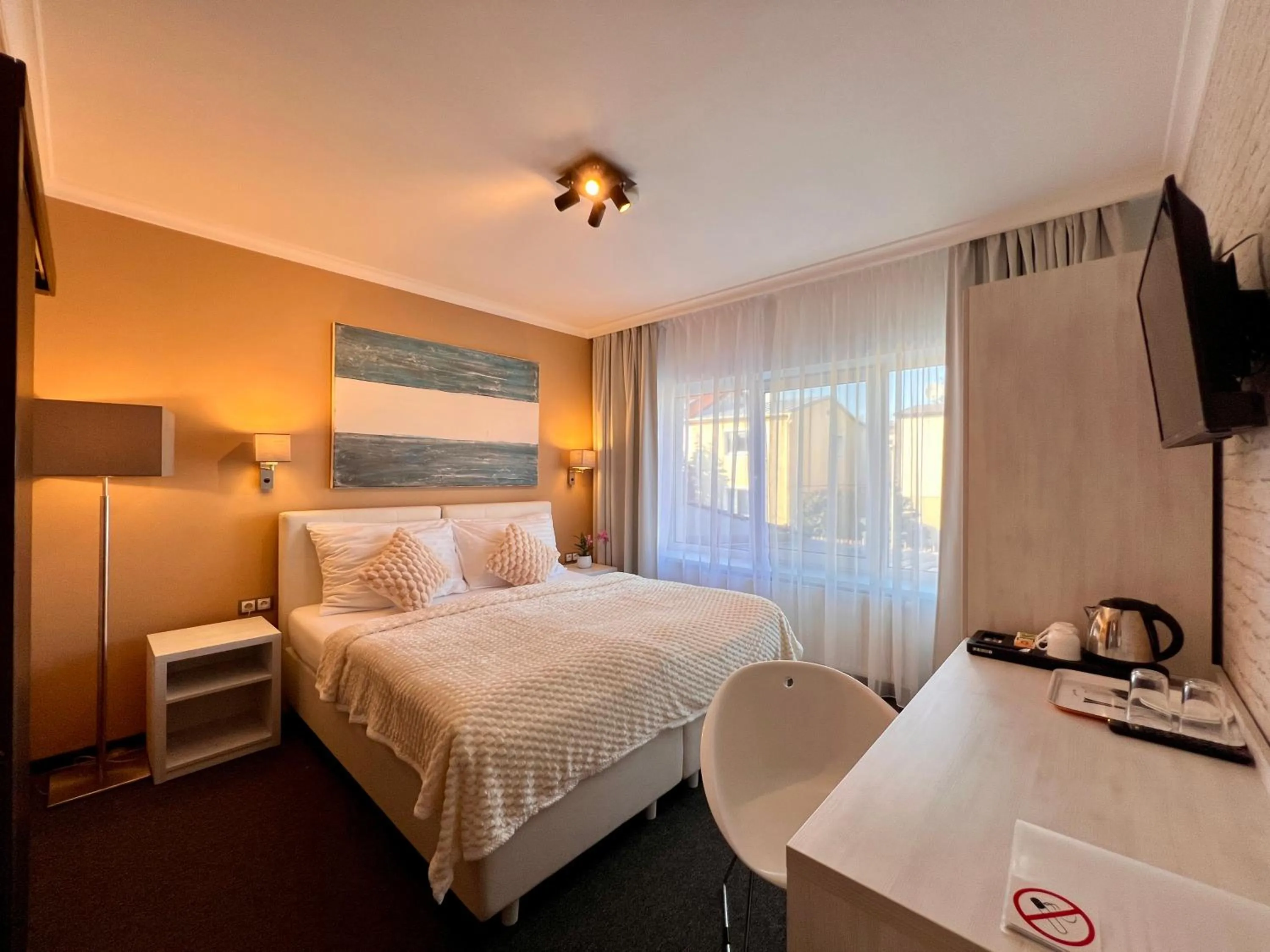 Bed in Grand Petit Hotel ex Shato Gesson