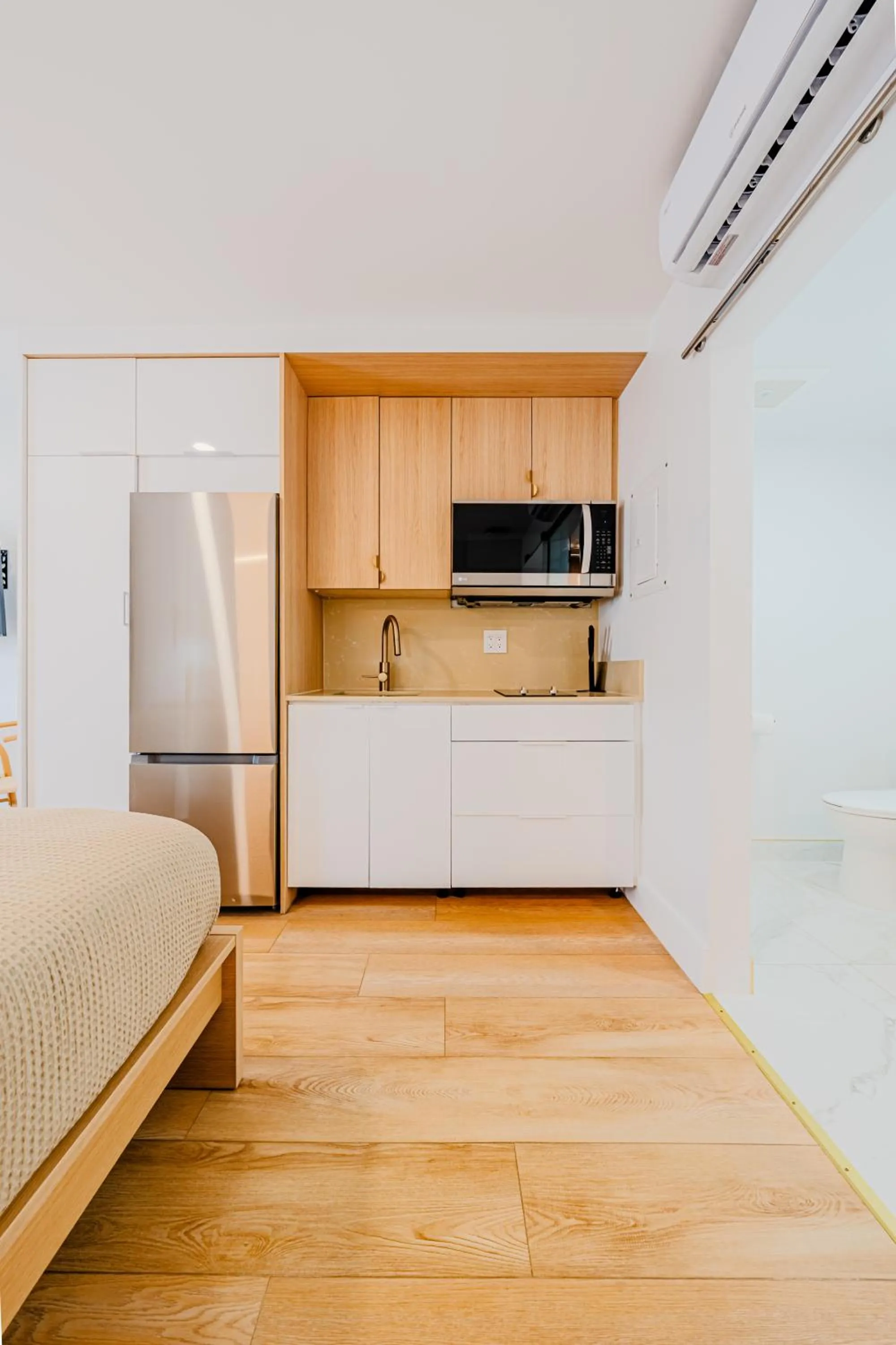 Bed in Green Island Inn