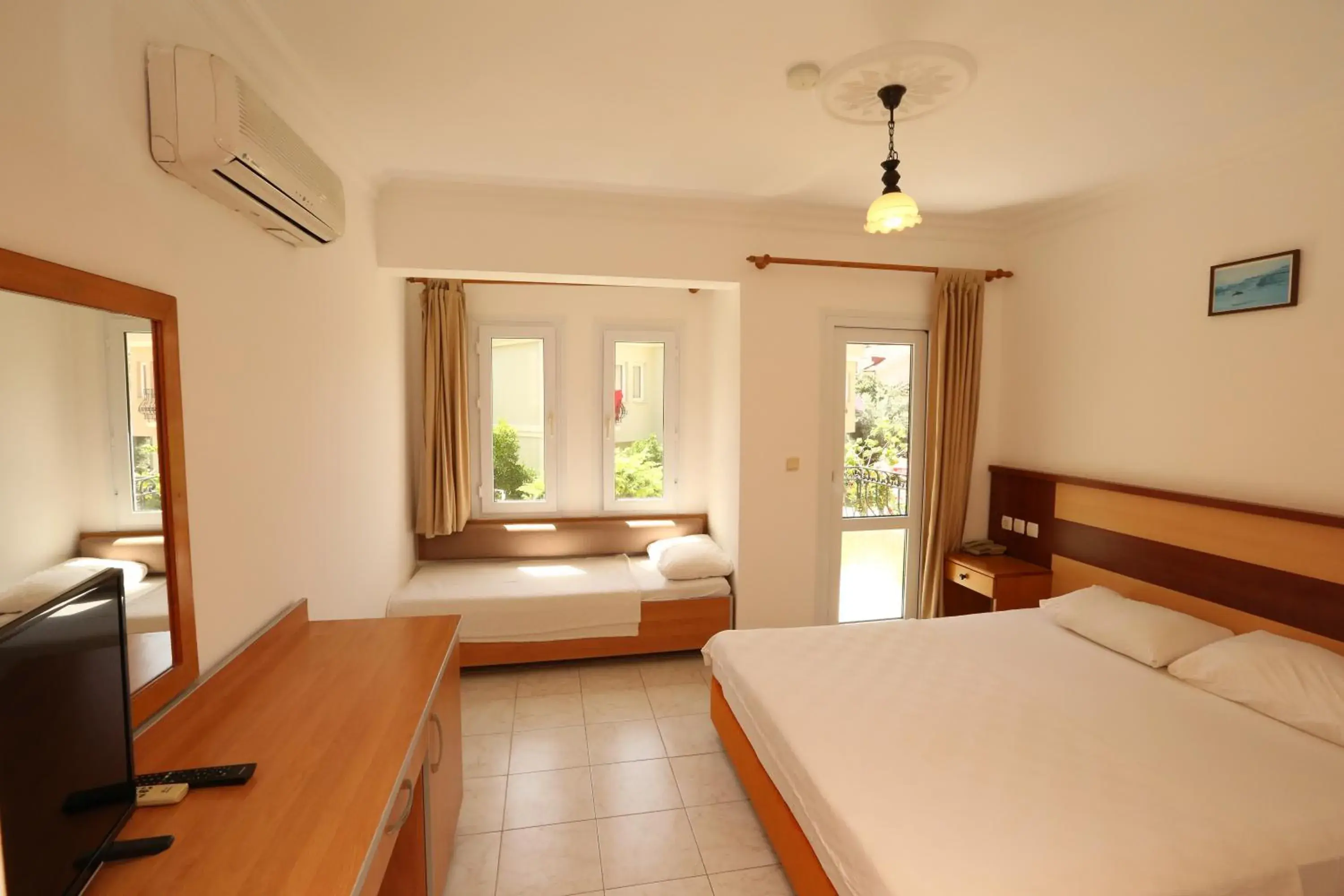 Photo of the whole room, Bed in The Tower Hotel Photo of the whole room, Bed in The Tower Hotel