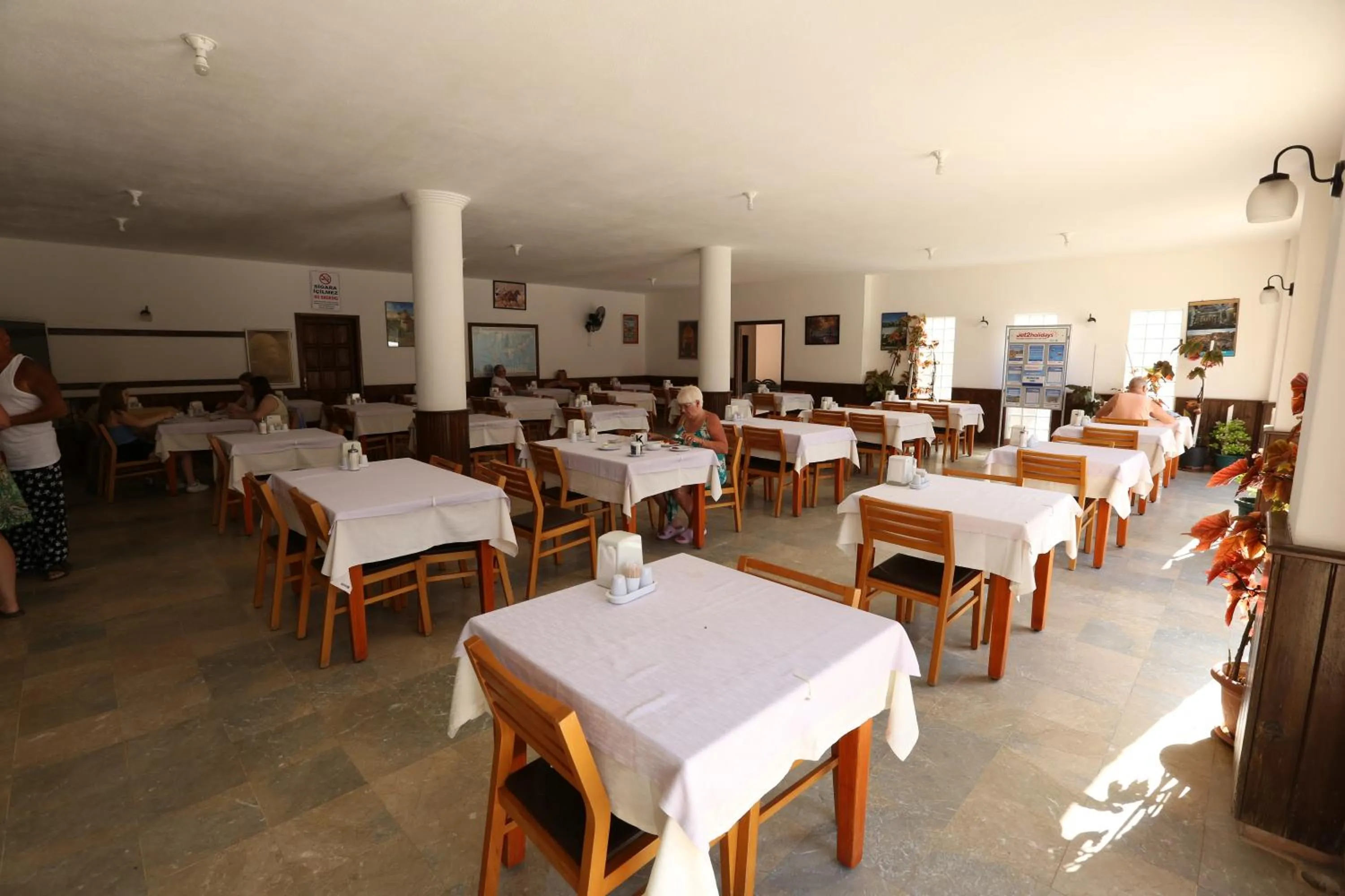 Restaurant/places to eat in The Tower Hotel