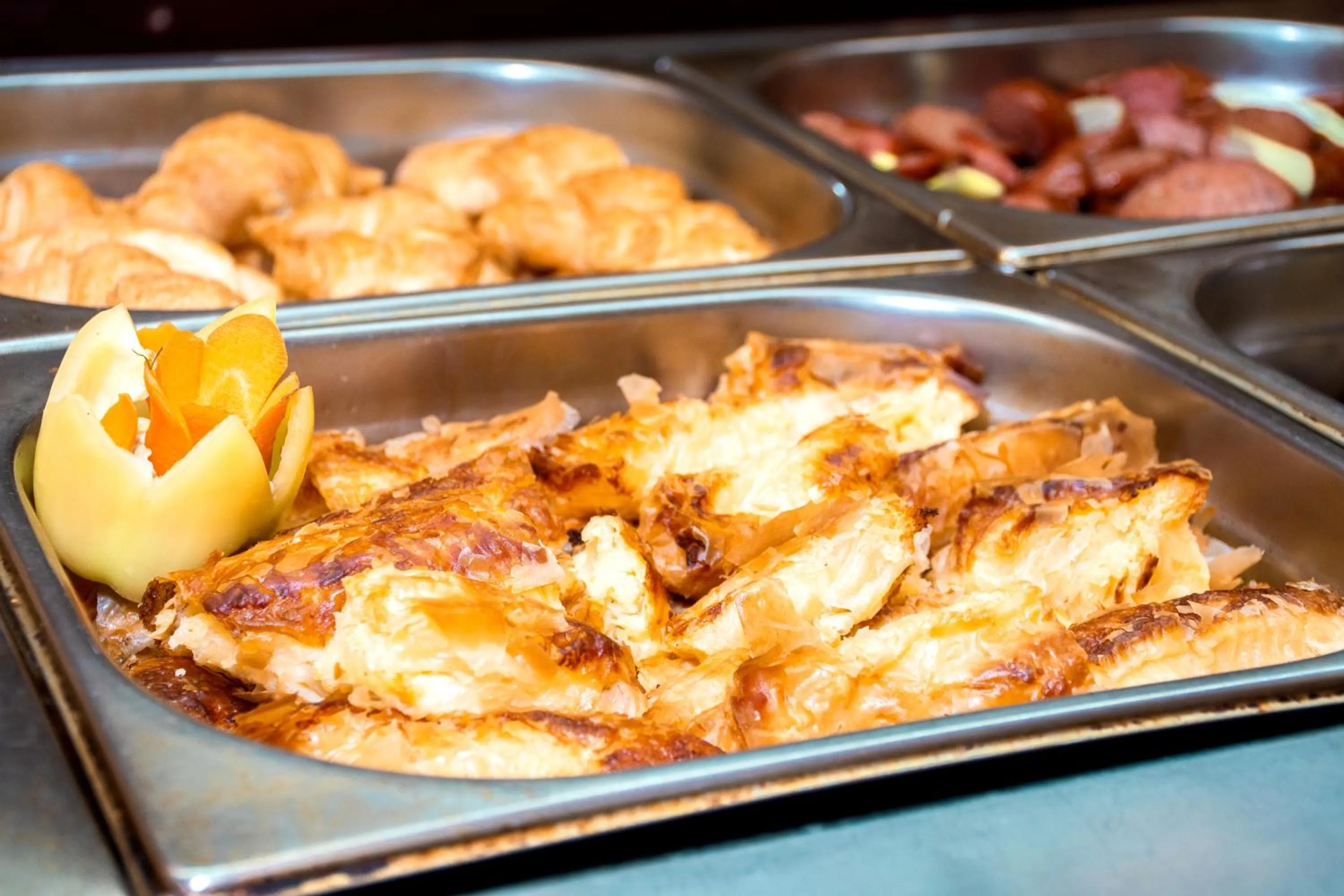 Restaurant/places to eat in Hotel Orphey