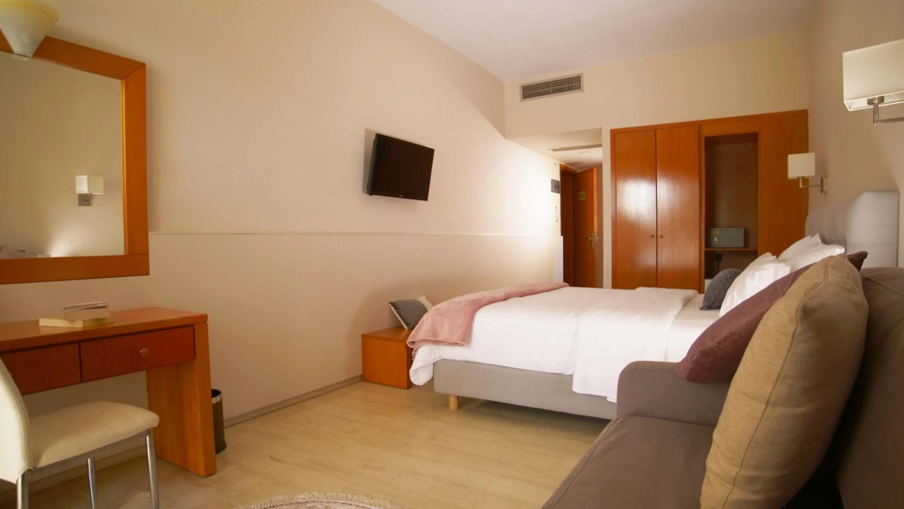 Bed in Antikyra Beach Hotel