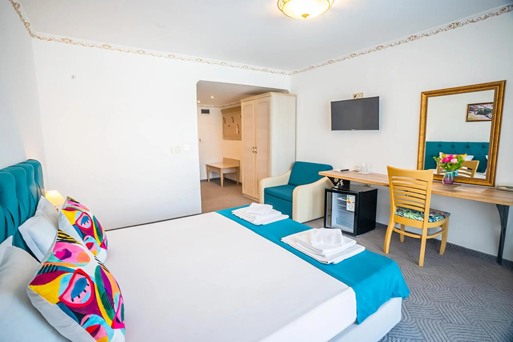 TV and multimedia, Bed in Royal Calisto Hotel