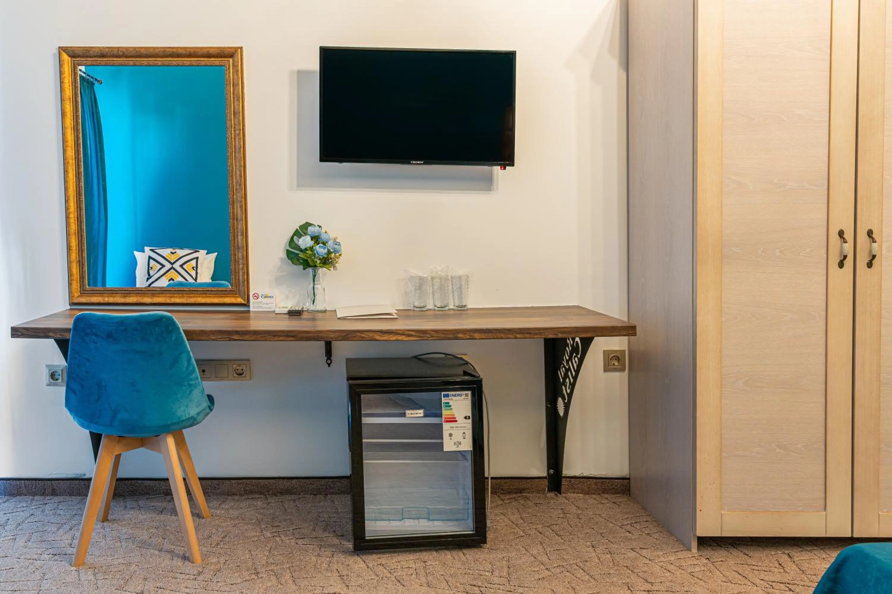 TV and multimedia in Royal Calisto Hotel