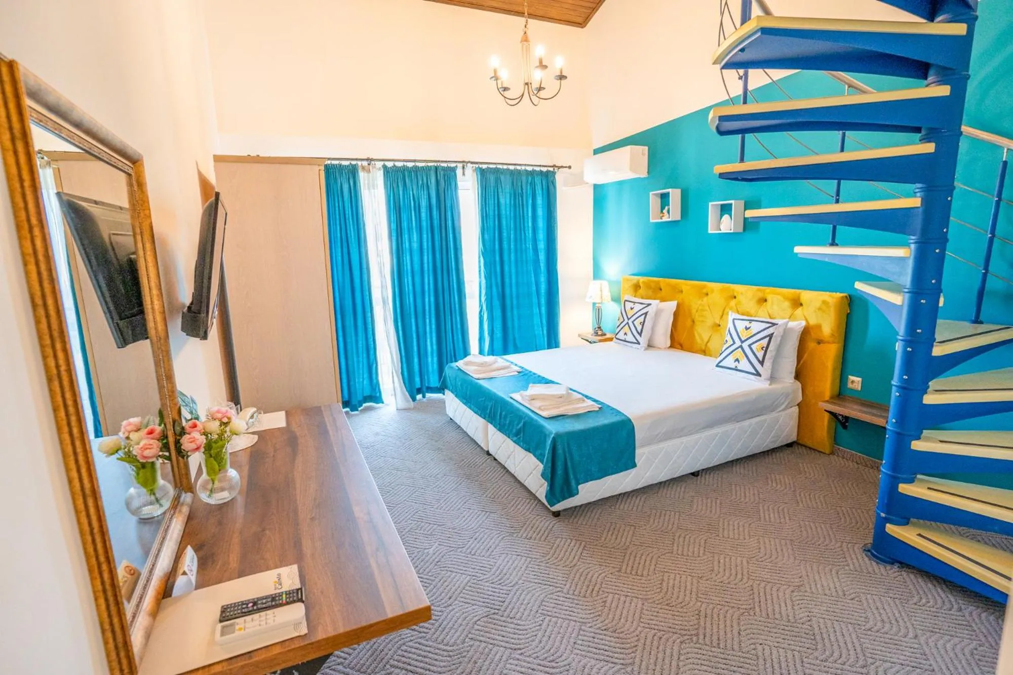 Photo of the whole room, Bed in Royal Calisto Hotel