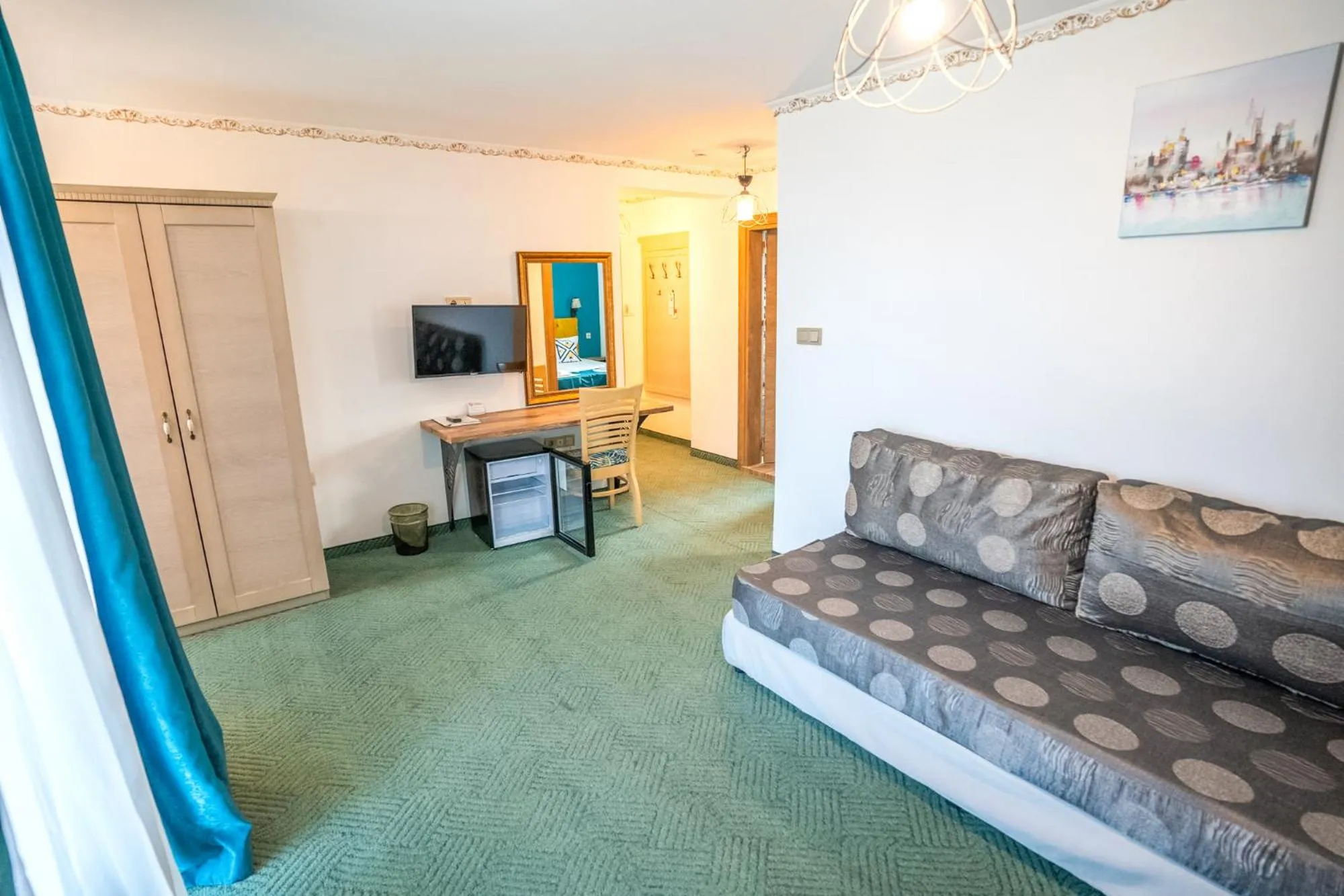 TV and multimedia in Royal Calisto Hotel