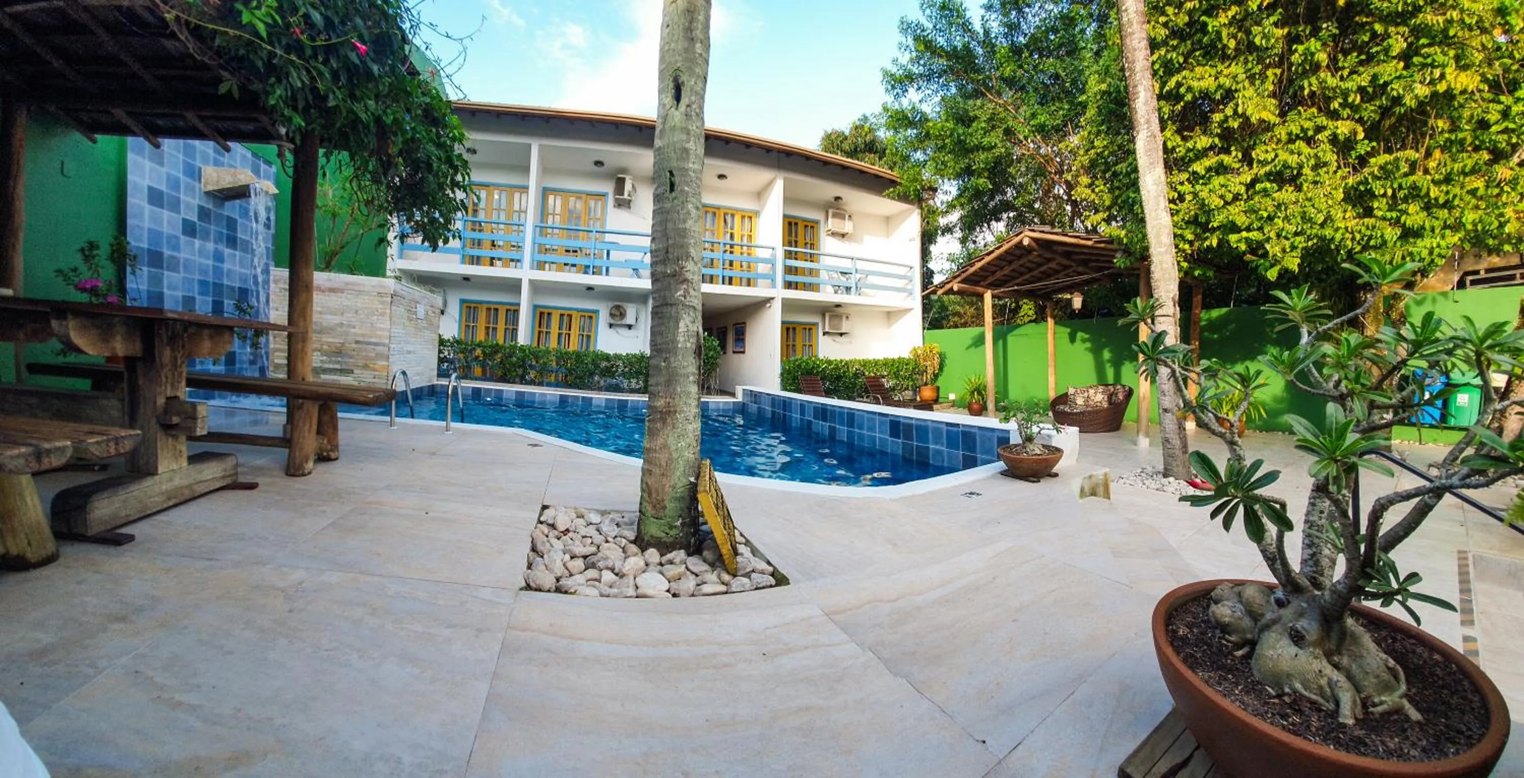 Swimming pool in Hotel Estalagem Porto Seguro