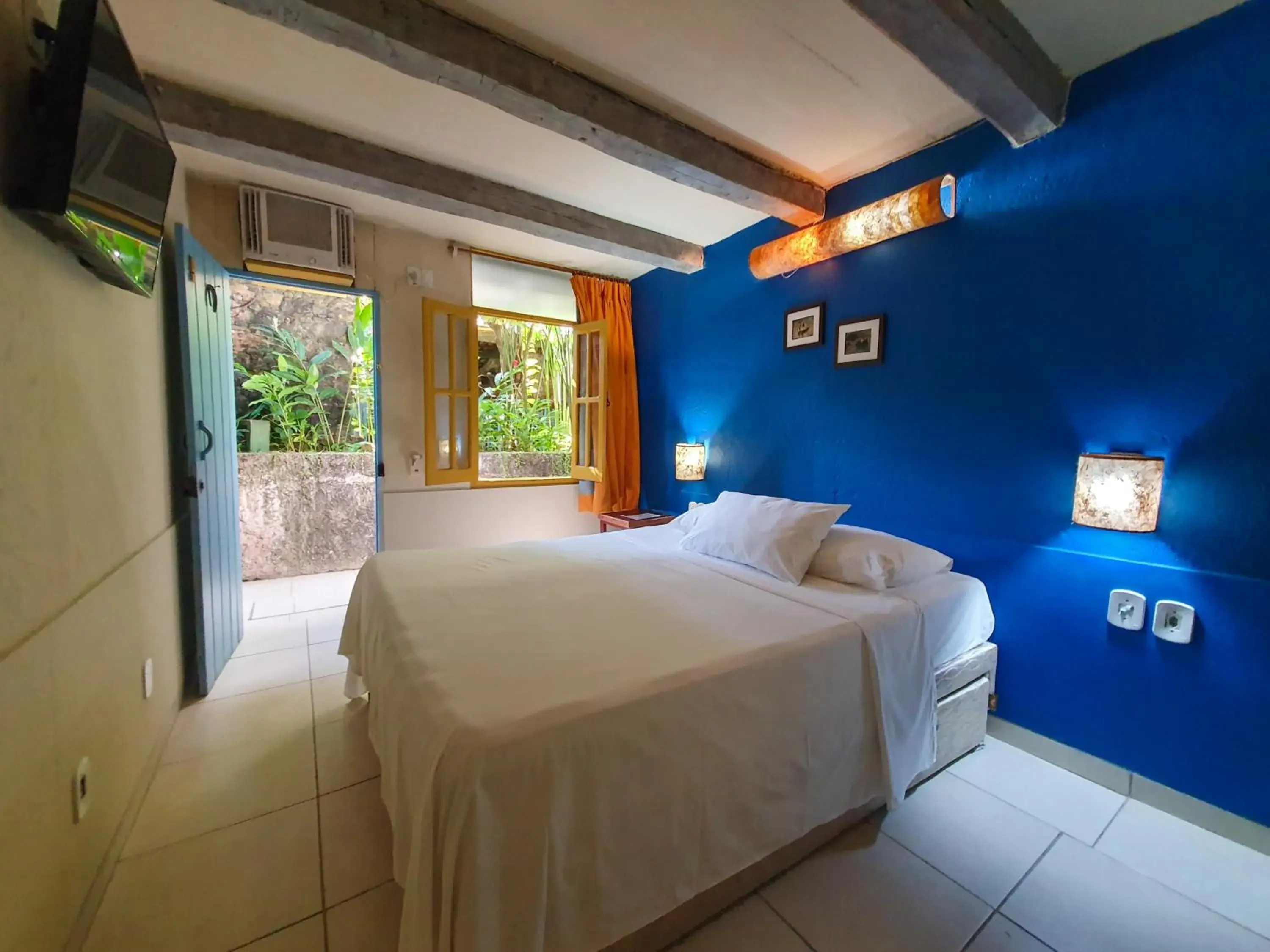 Bedroom, Bed in Hotel Estalagem Porto Seguro Bedroom, Bed in Hotel Estalagem Porto Seguro