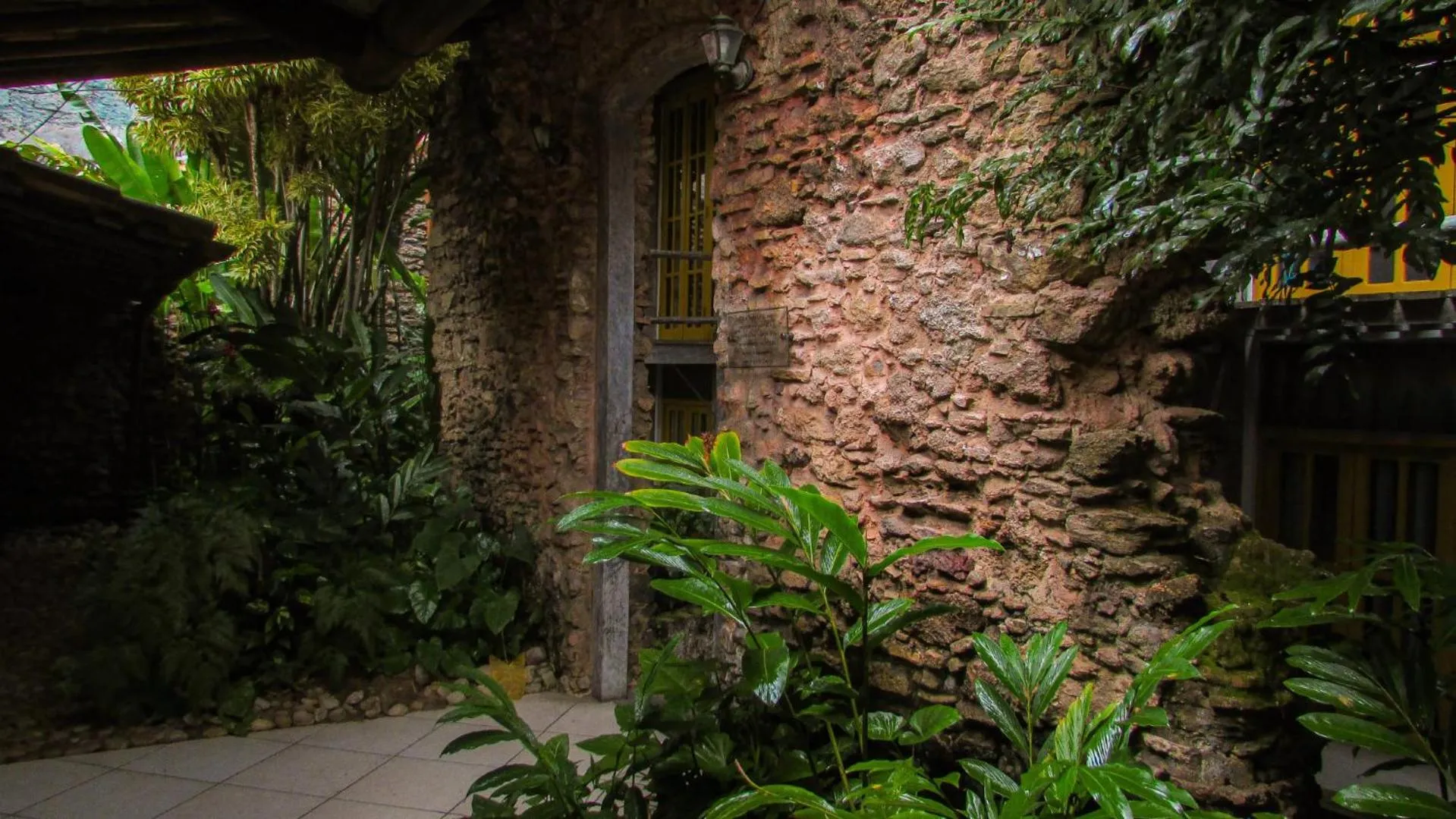 Garden in Hotel Estalagem Porto Seguro