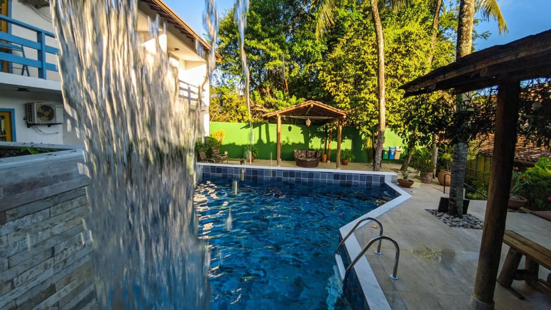 Swimming pool in Hotel Estalagem Porto Seguro