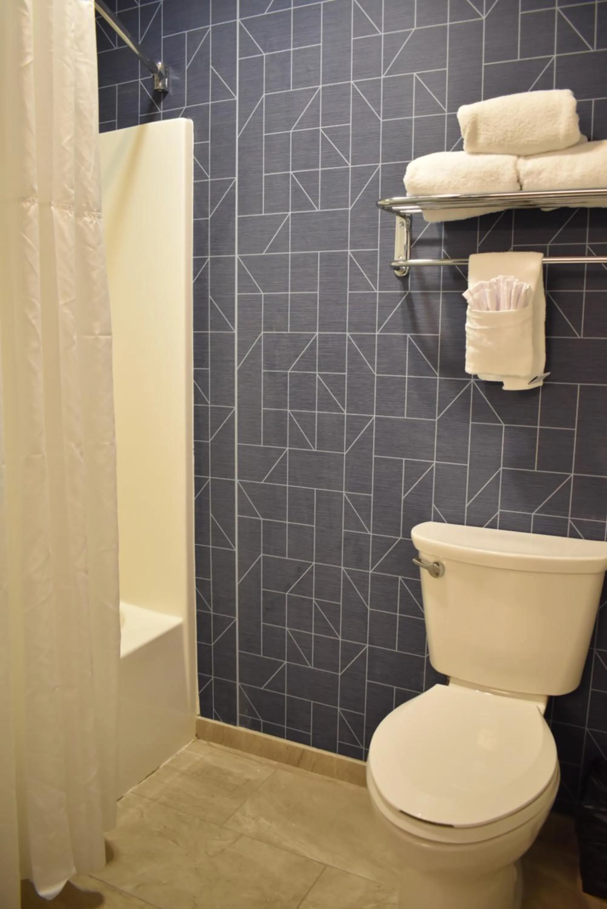 Bathroom in Spark By Hilton Albuquerque North I-25