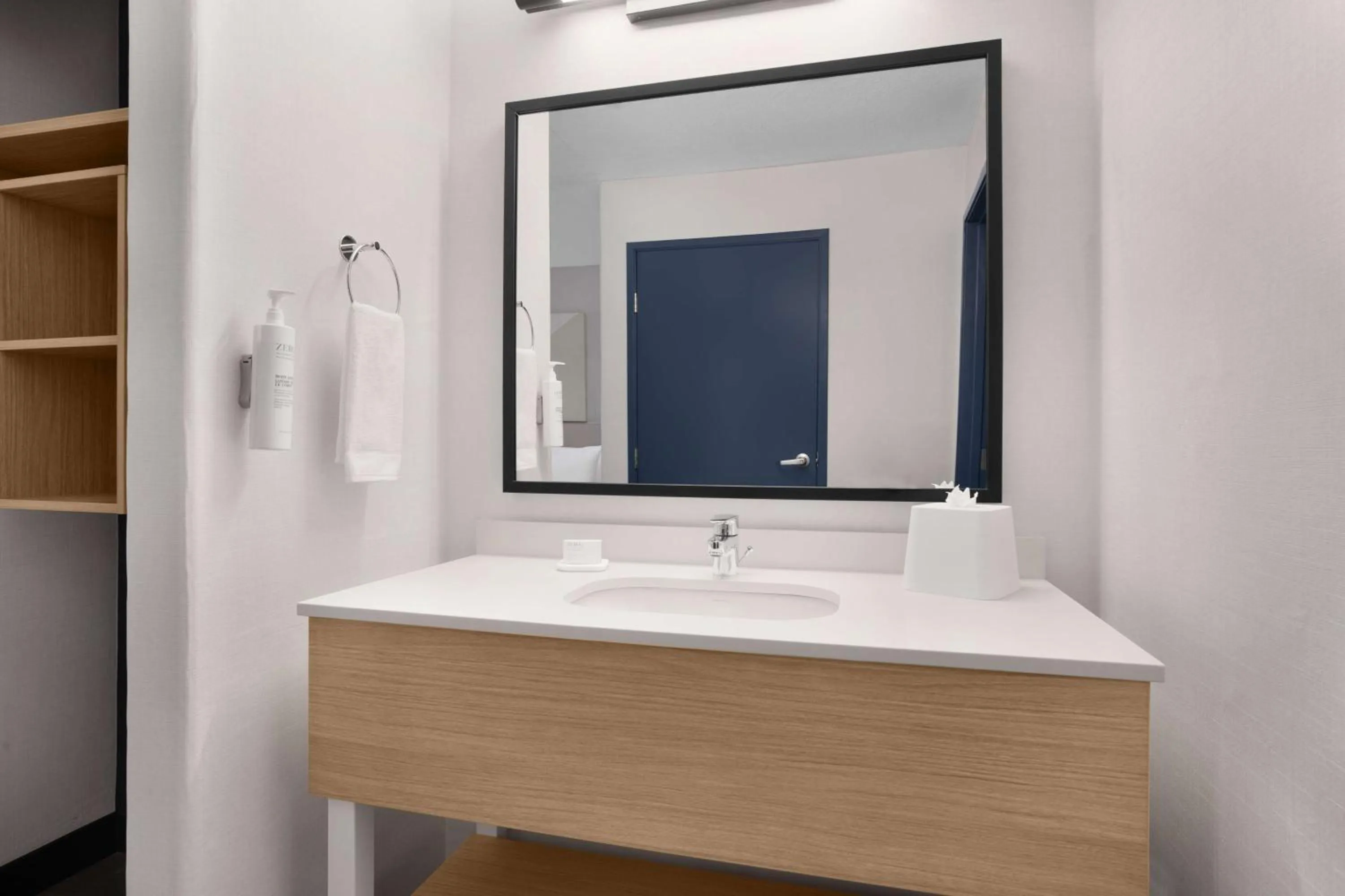 Bathroom in Best Western Plus Executive Suites Albuquerque