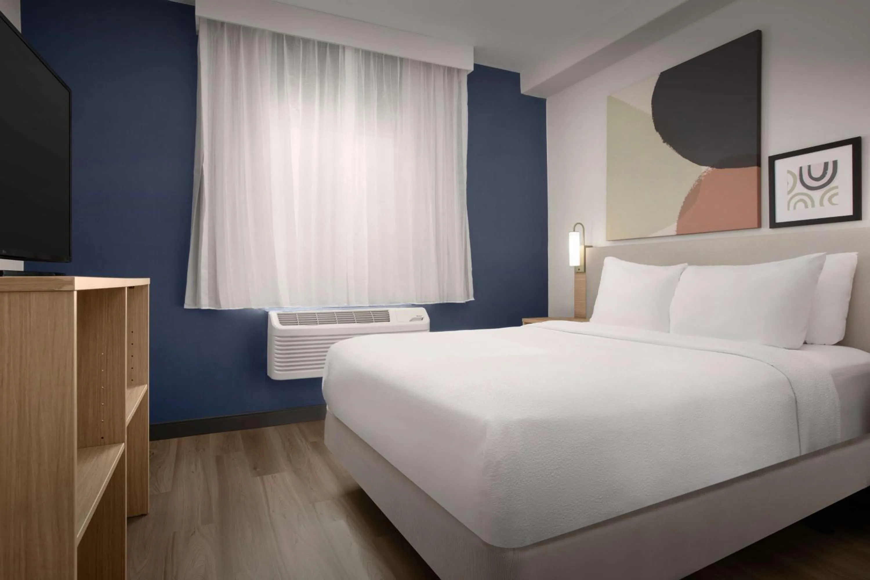 Bed in Best Western Plus Executive Suites Albuquerque