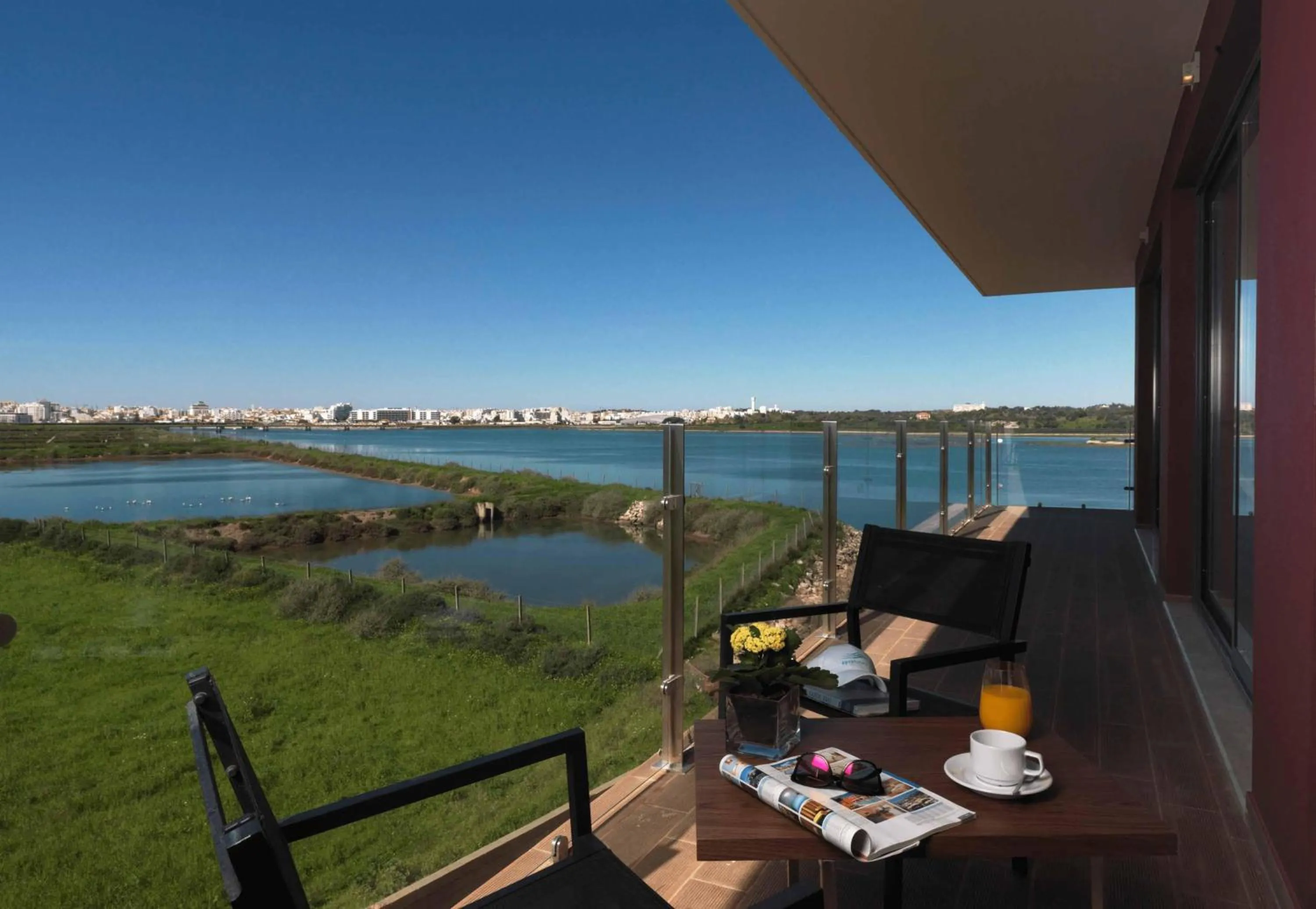 Photo of the whole room in Agua Hotels Riverside