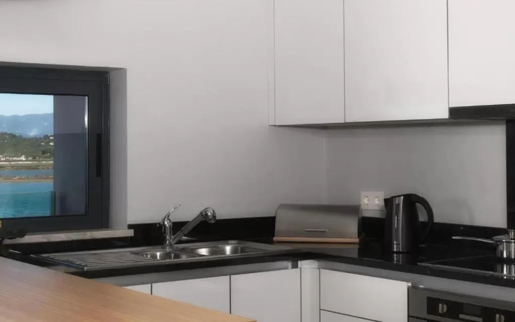 Photo of the whole room in Agua Hotels Riverside