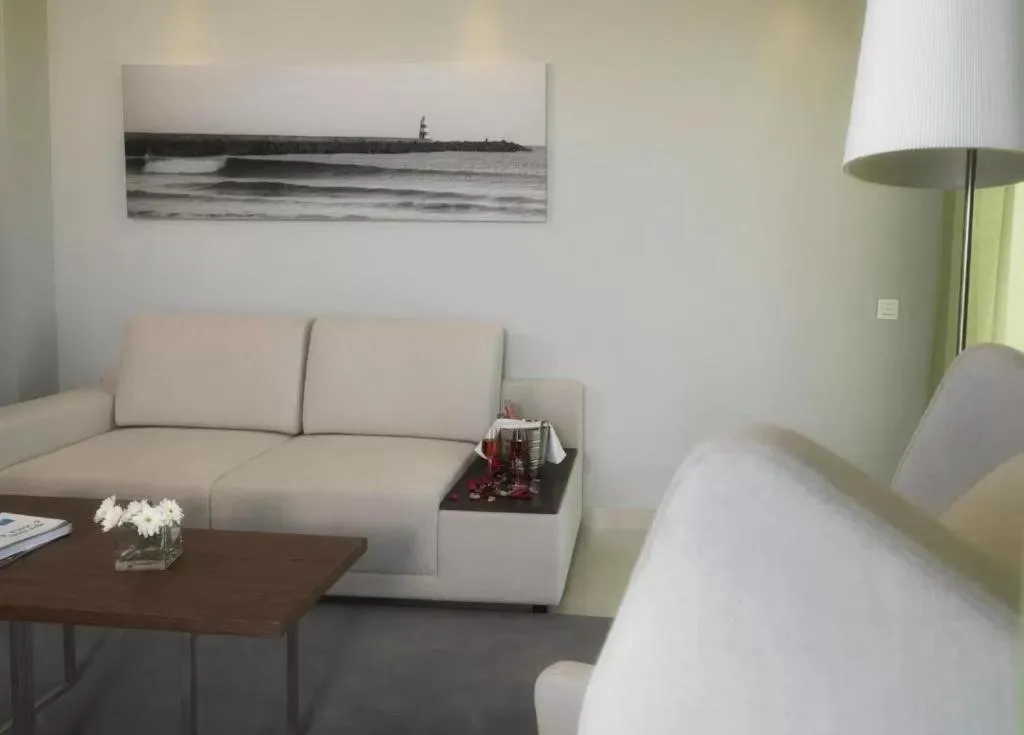 Photo of the whole room in Agua Hotels Riverside