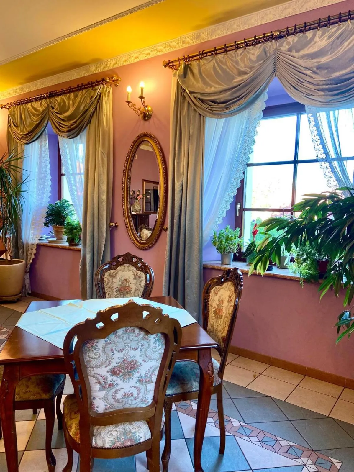 Living room in Dwór Szczepańskich