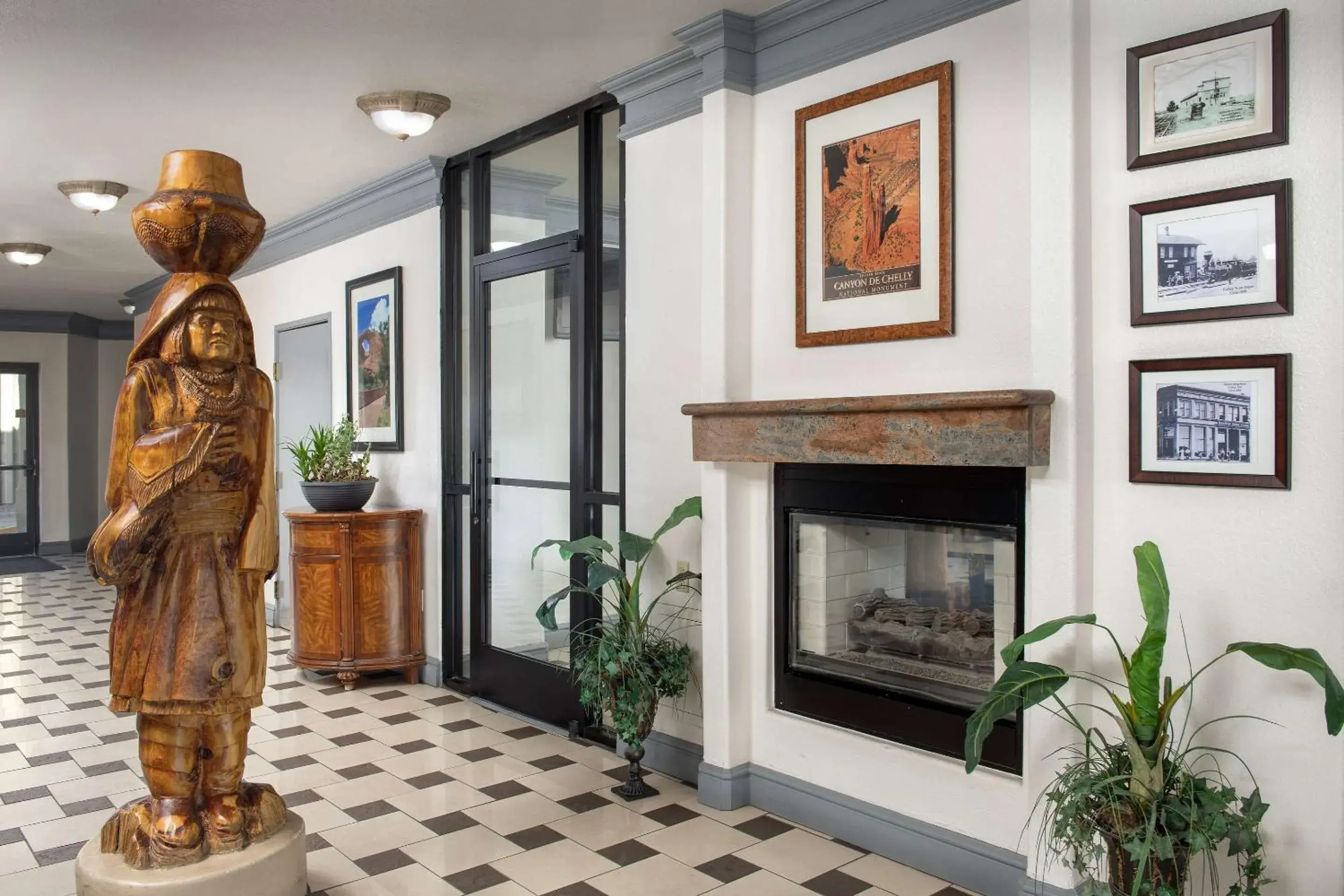 Lobby or reception in Quality Inn & Suites Gallup I-40 Exit 20 Lobby or reception in Quality Inn & Suites Gallup I-40 Exit 20