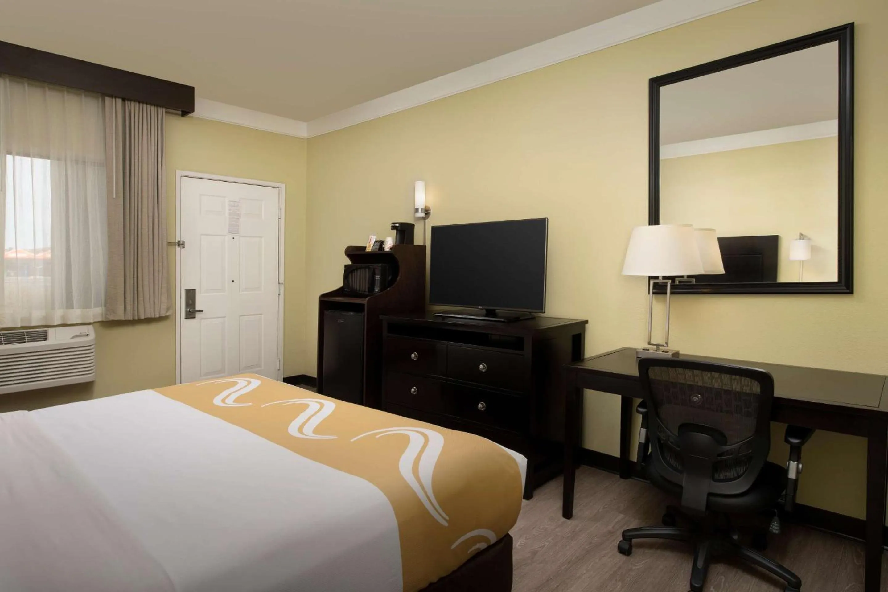Bedroom, Bed in Quality Inn & Suites Gallup I-40 Exit 20