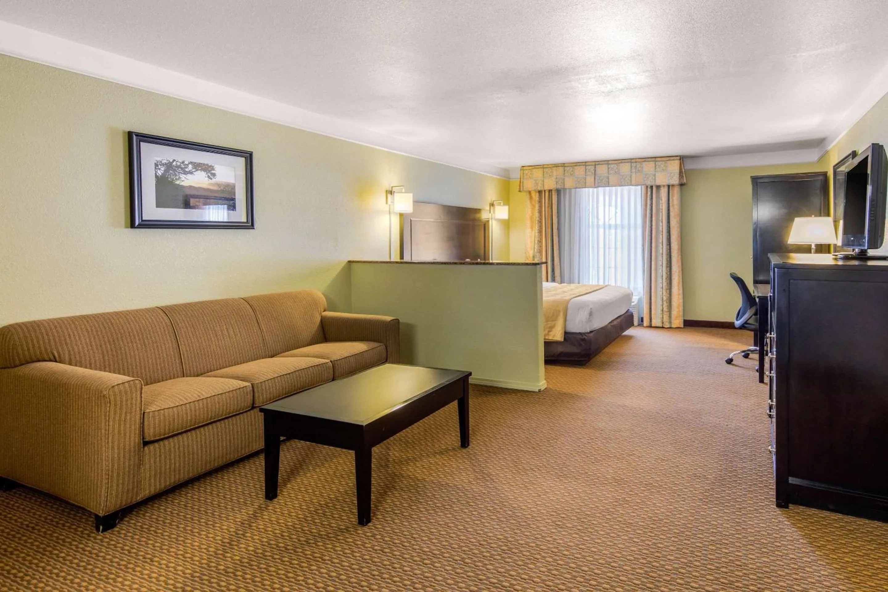 Bedroom, Bed in Quality Inn & Suites Gallup I-40 Exit 20