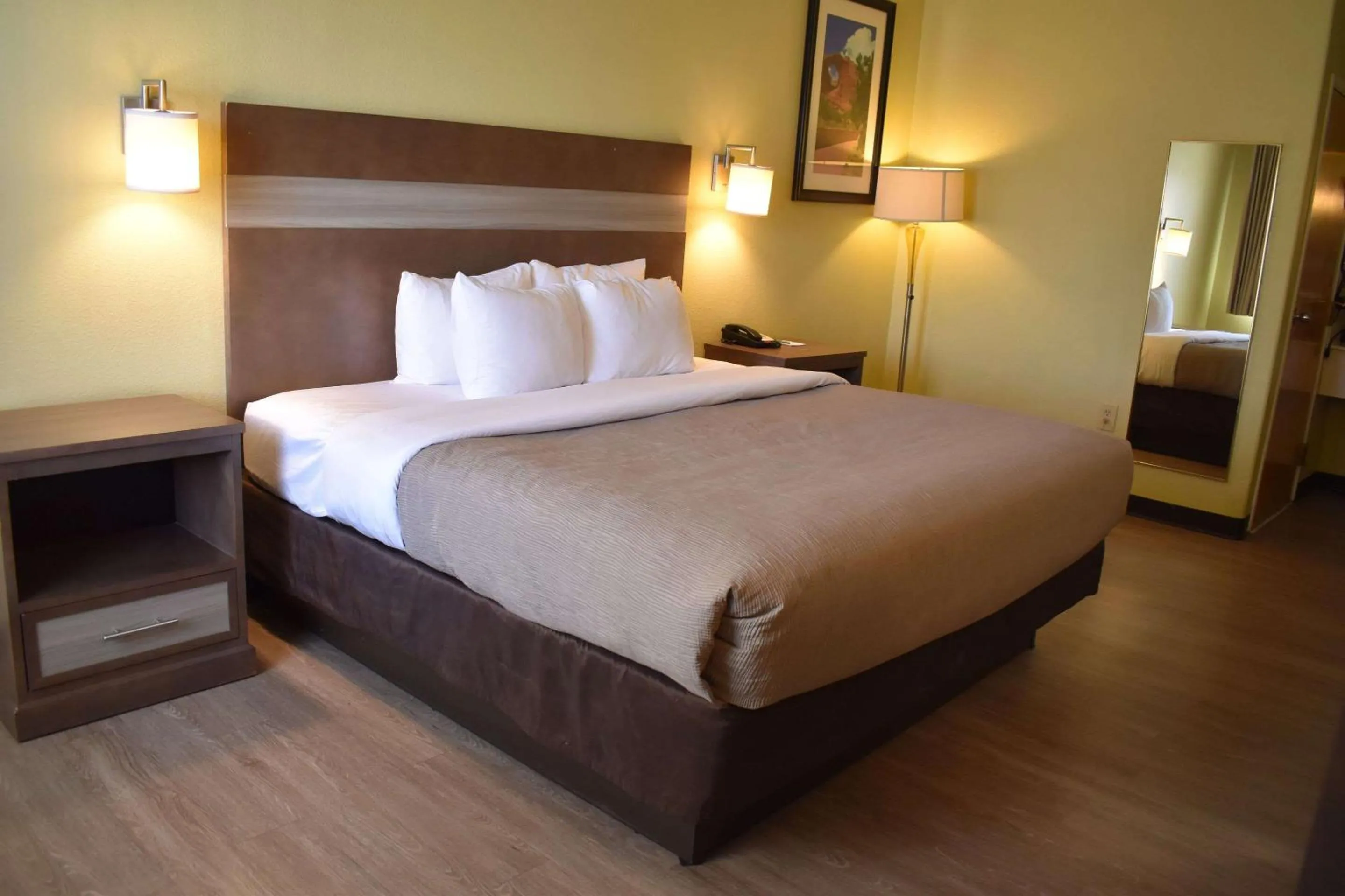 Bedroom, Bed in Quality Inn & Suites Gallup I-40 Exit 20