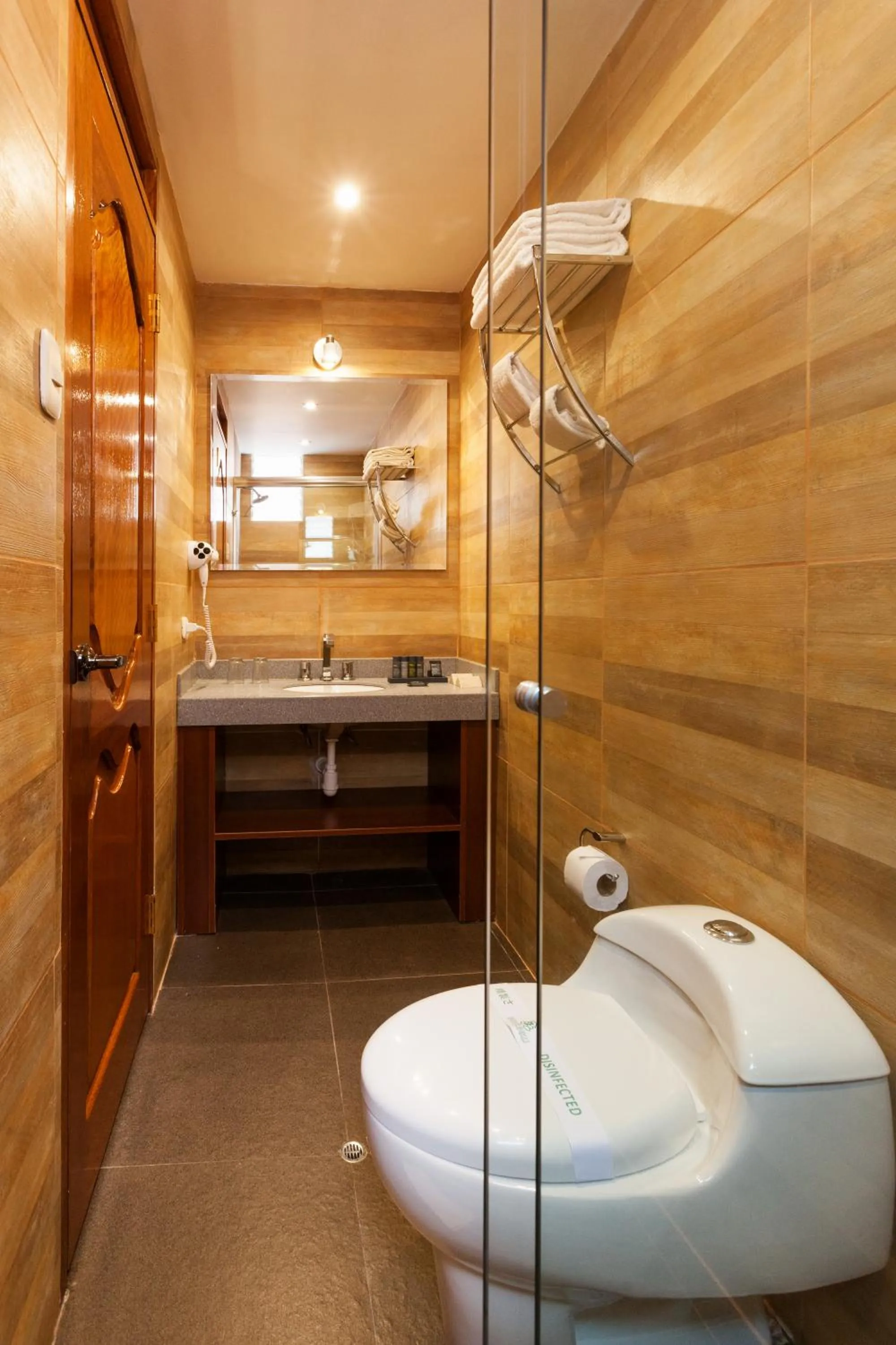 Shower in Inti Punku Machupicchu Hotel & Suites