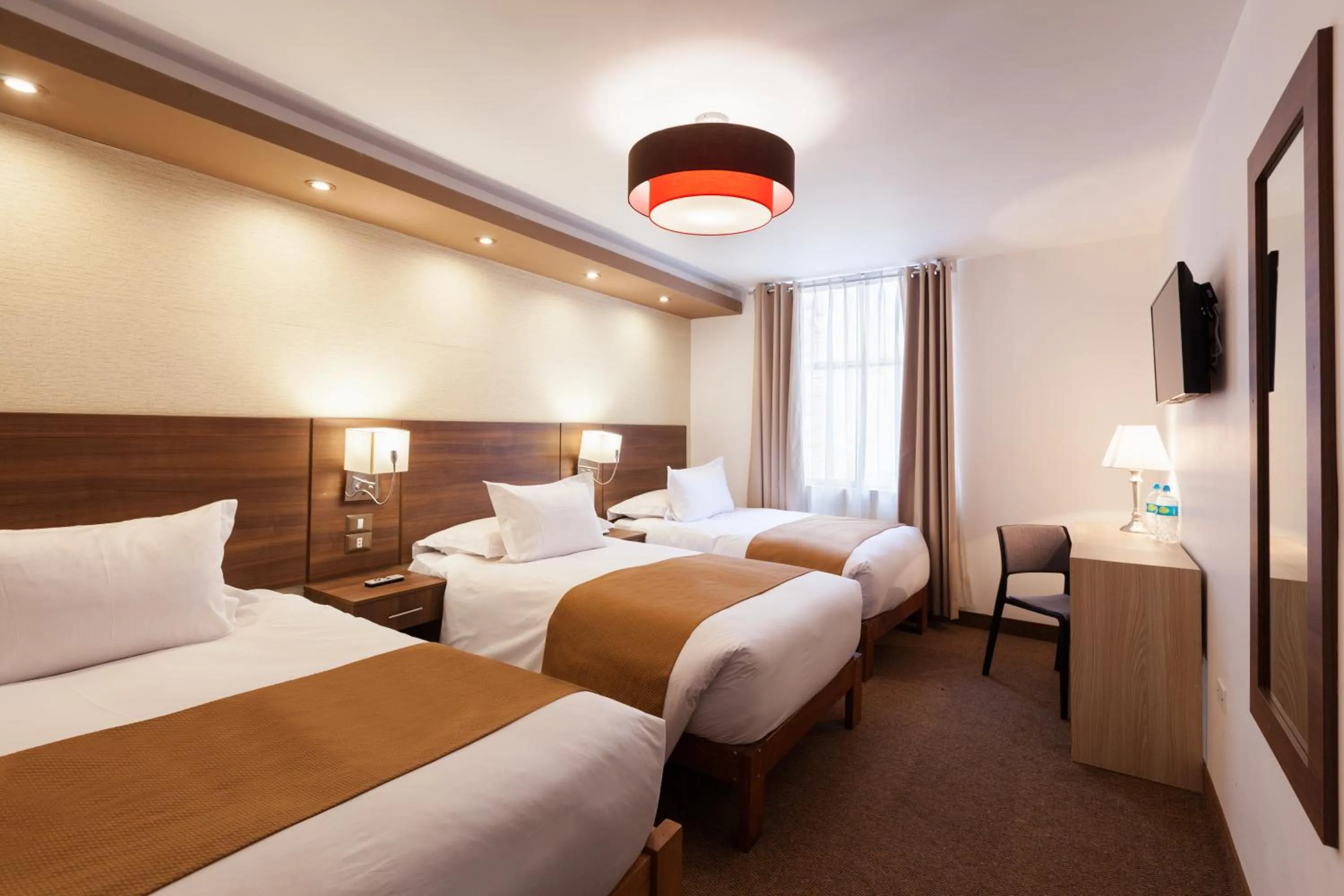 Photo of the whole room, Bed in Inti Punku Machupicchu Hotel & Suites