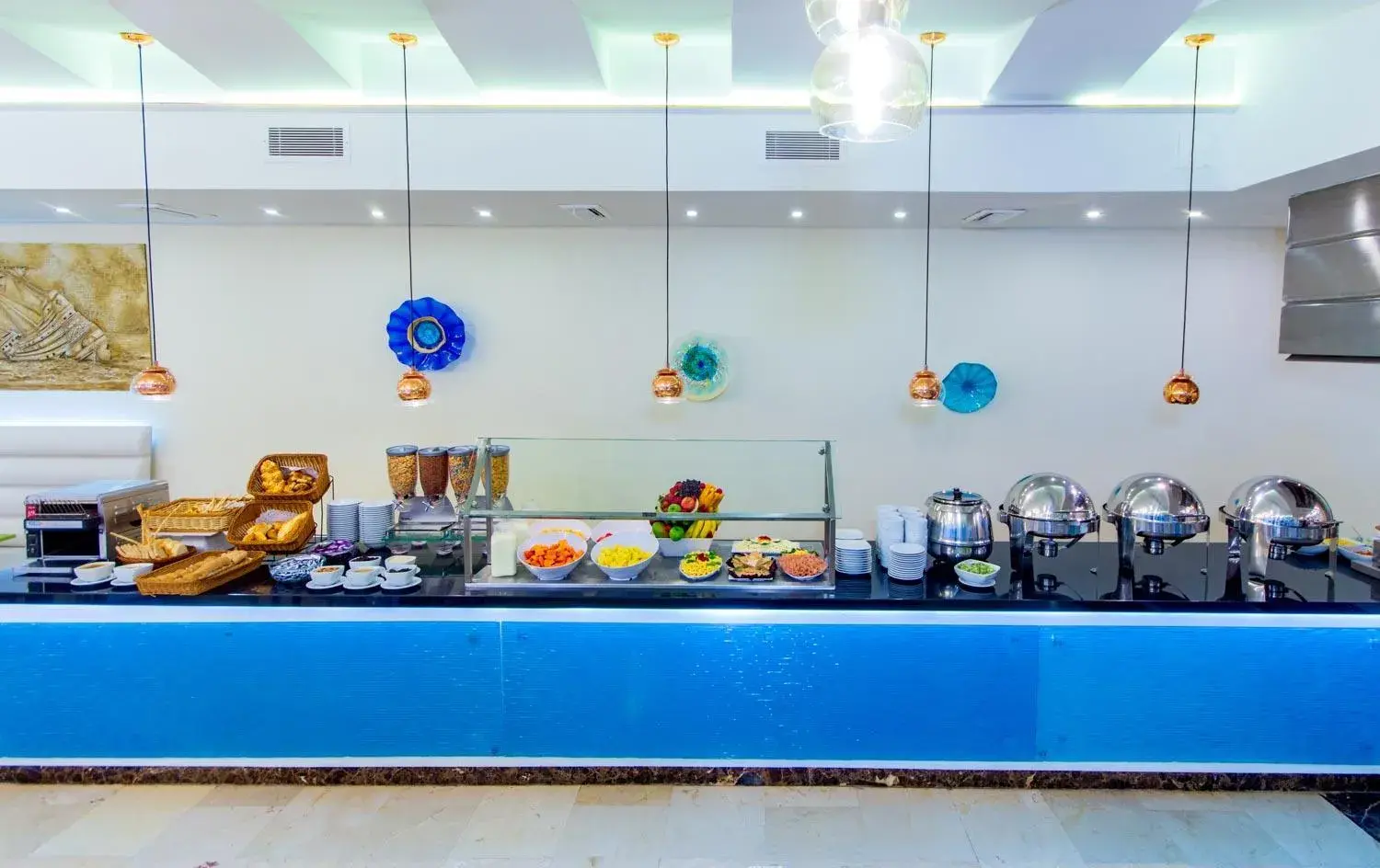 Buffet breakfast in Hotel Dann Cartagena Buffet breakfast in Hotel Dann Cartagena