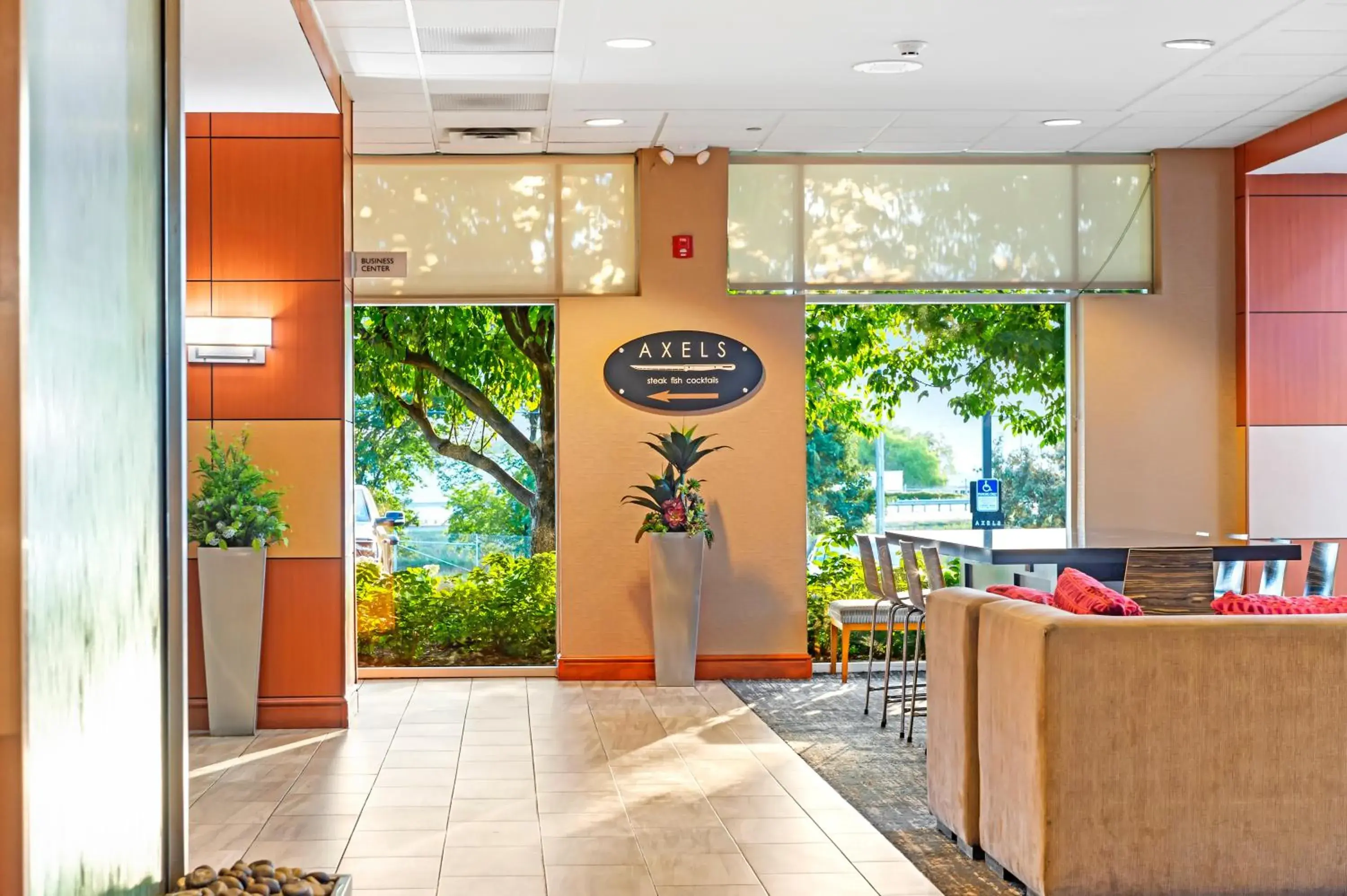 Lobby or reception in DoubleTree by Hilton Roseville Minneapolis Lobby or reception in DoubleTree by Hilton Roseville Minneapolis