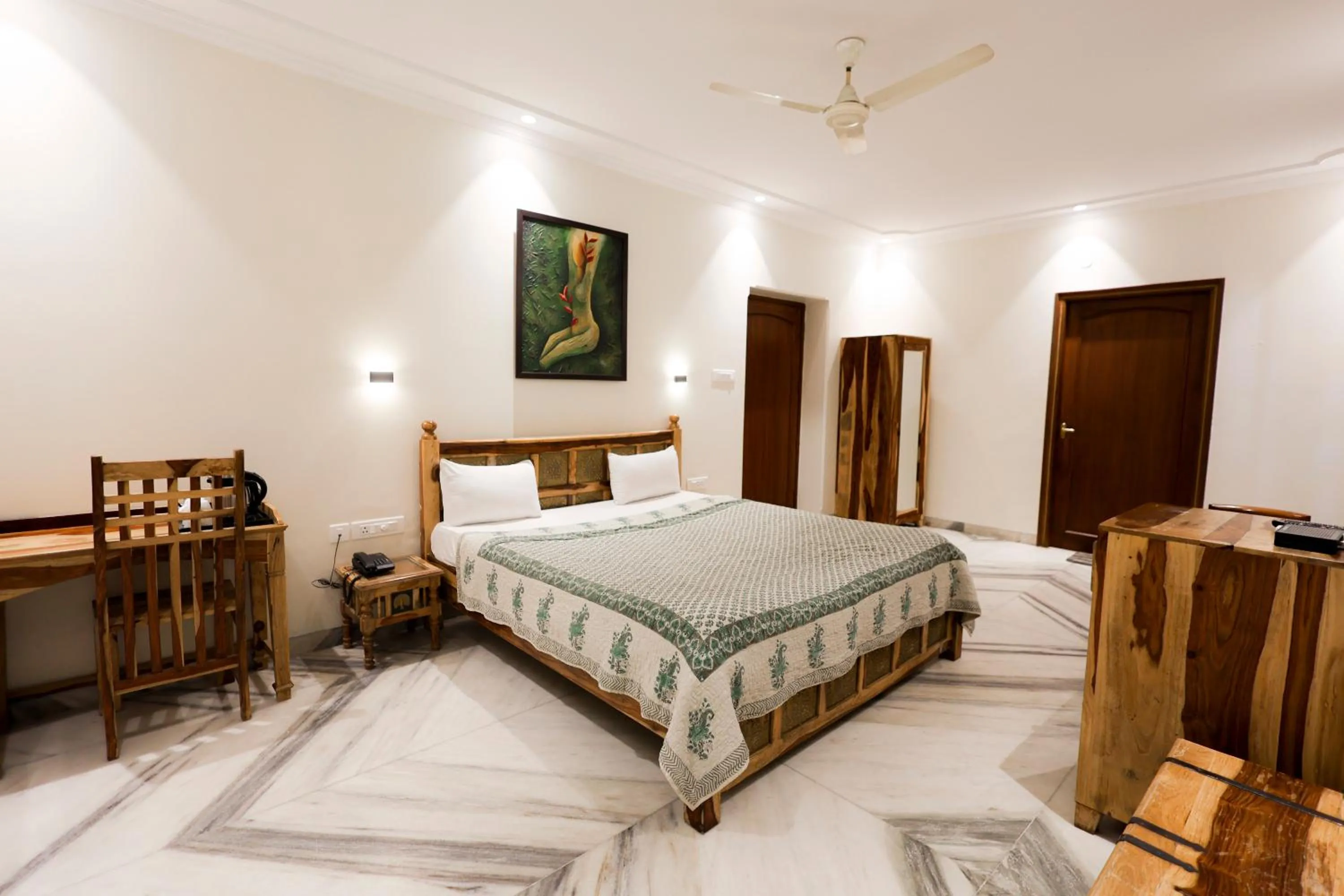 Photo of the whole room, Bed in Gumaan Auberge